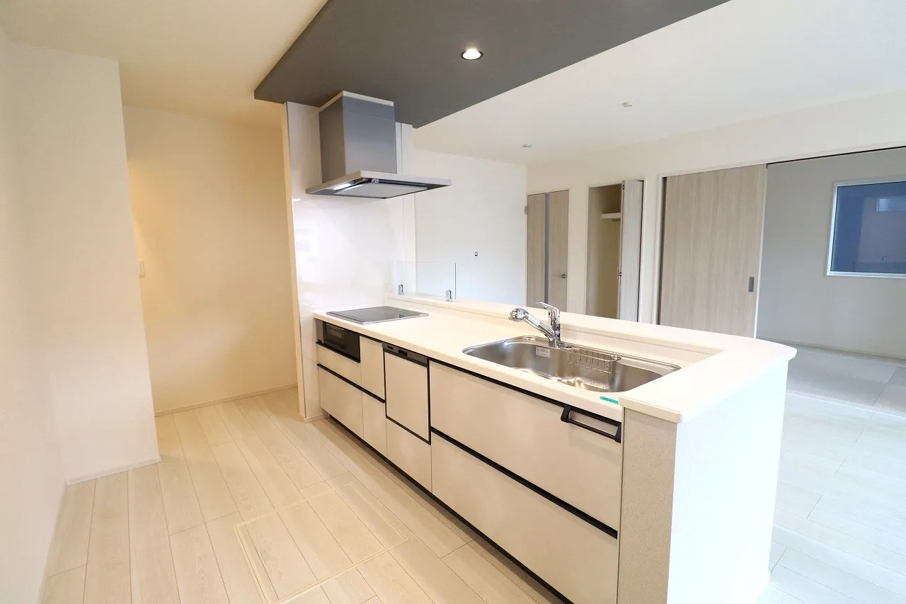 【1号棟キッチン】