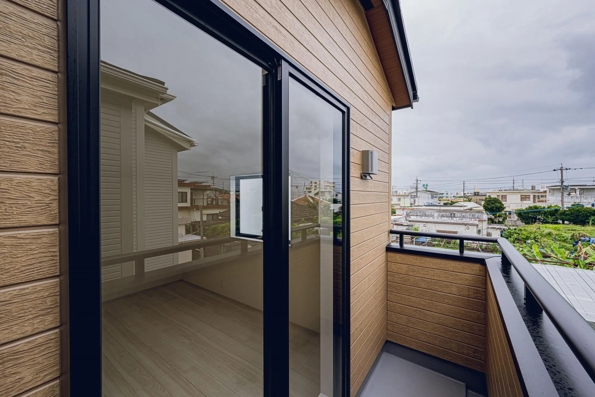 1号棟:洋室6.42帖のお部屋のバルコニー