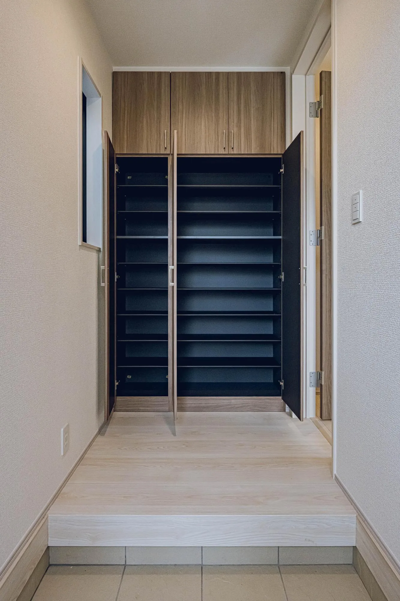 1号棟:玄関収納