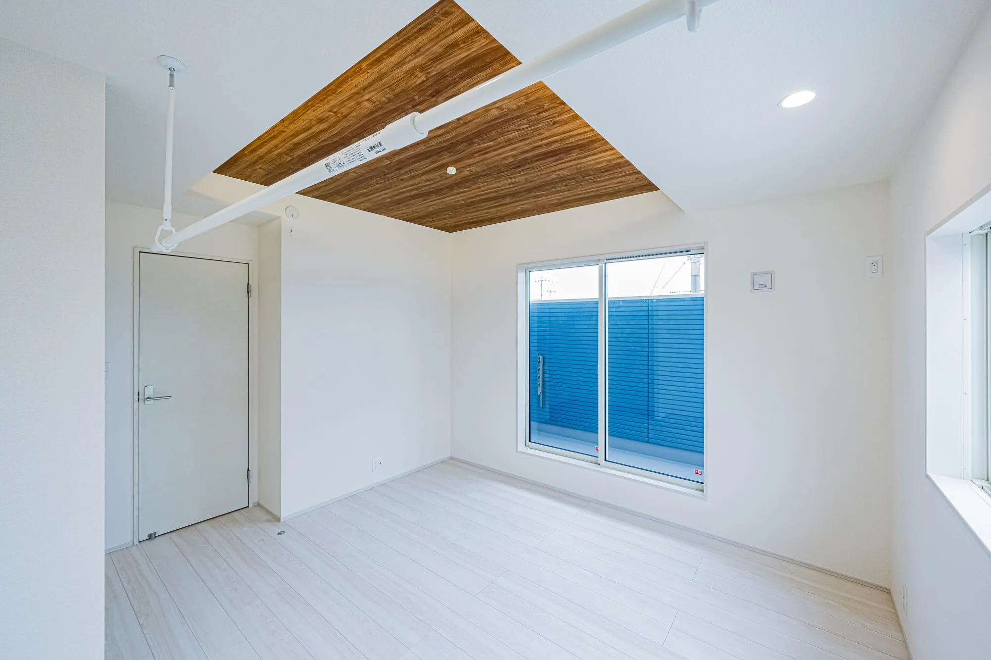 2号棟:洋室7.83帖　折上天井