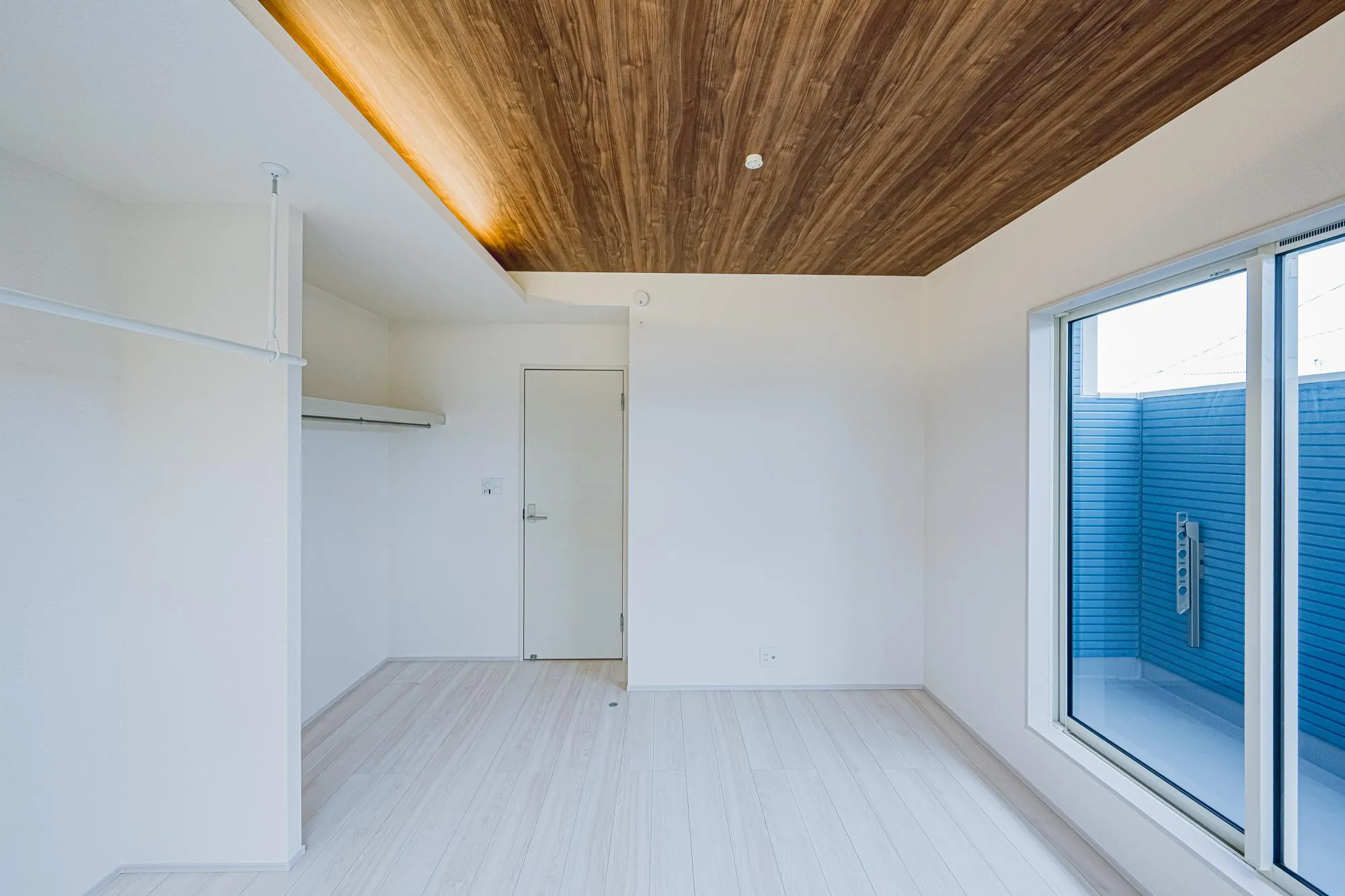 2号棟:洋室7.83帖　折上天井