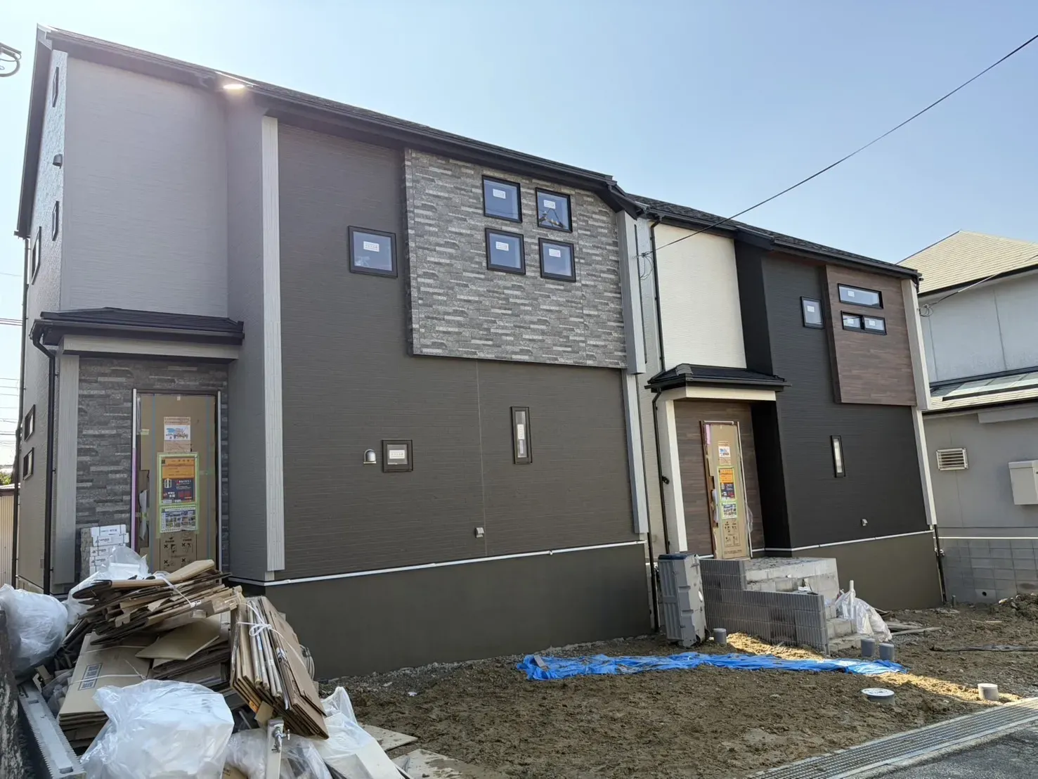 【右①号棟左②号棟外観】2026.2.13撮影