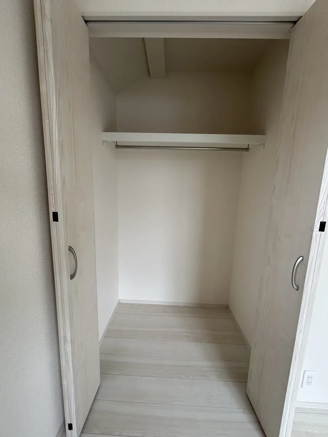 【①号棟収納】