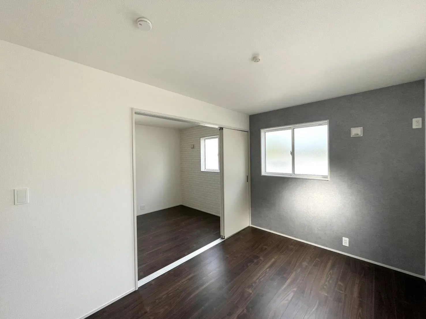 2号棟　居室5.5帖(南側)