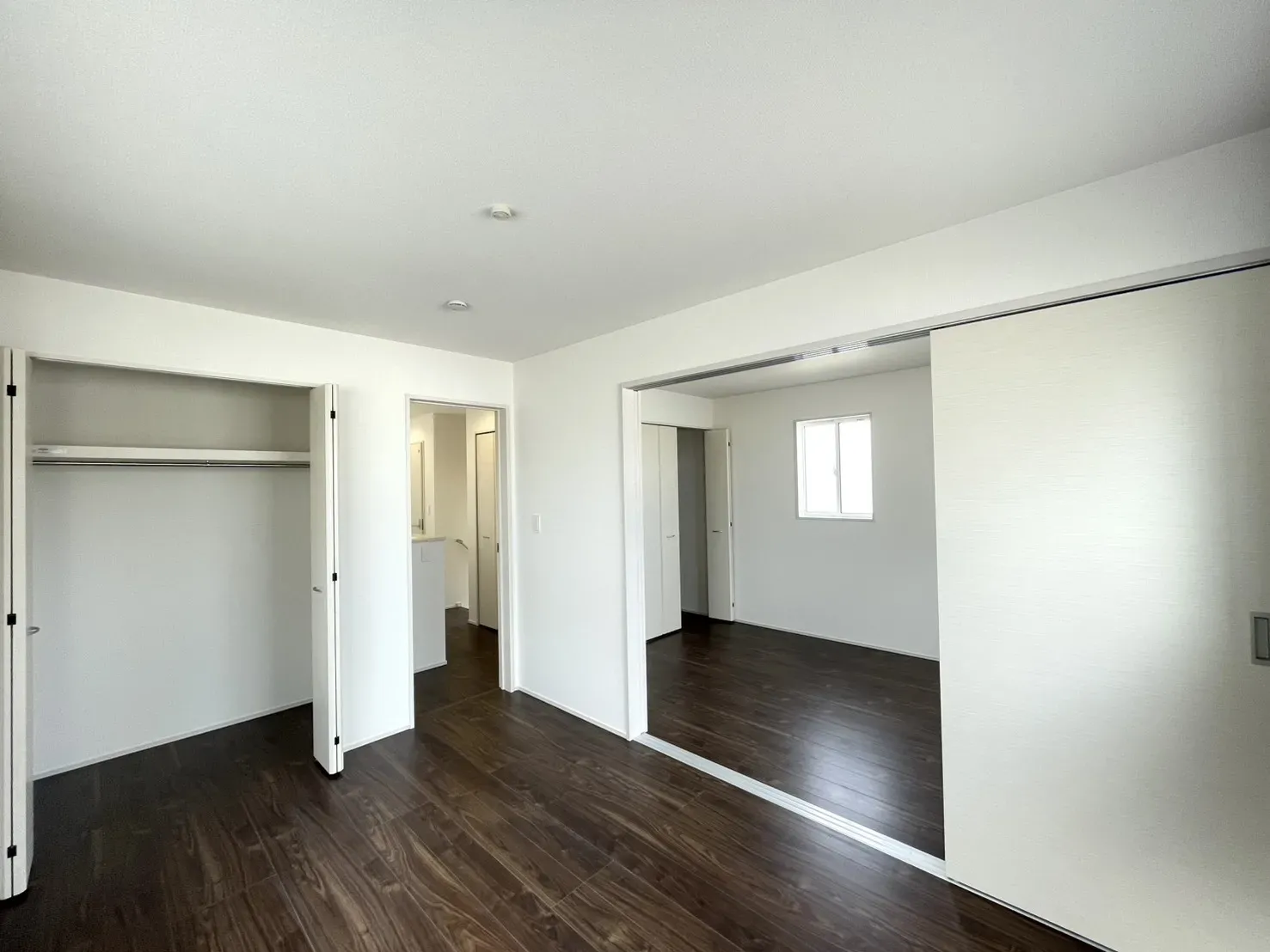 2号棟　居室5.5帖(南側)