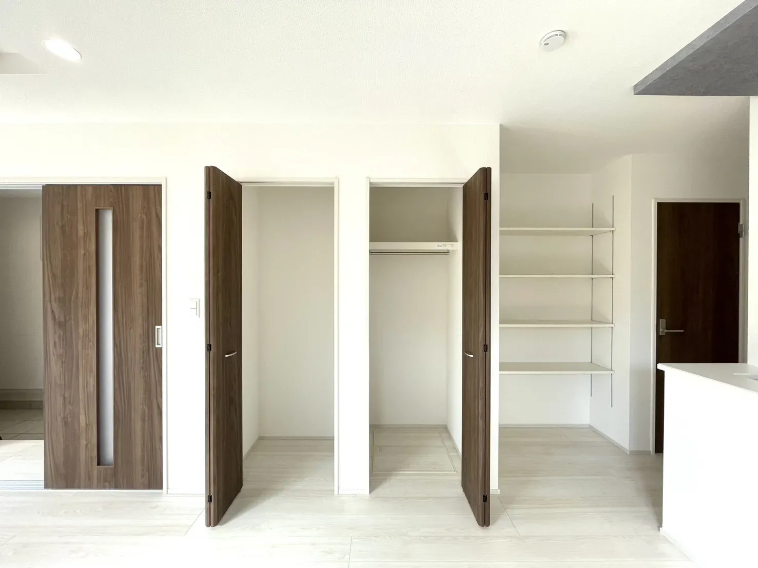 3号棟　リビング収納