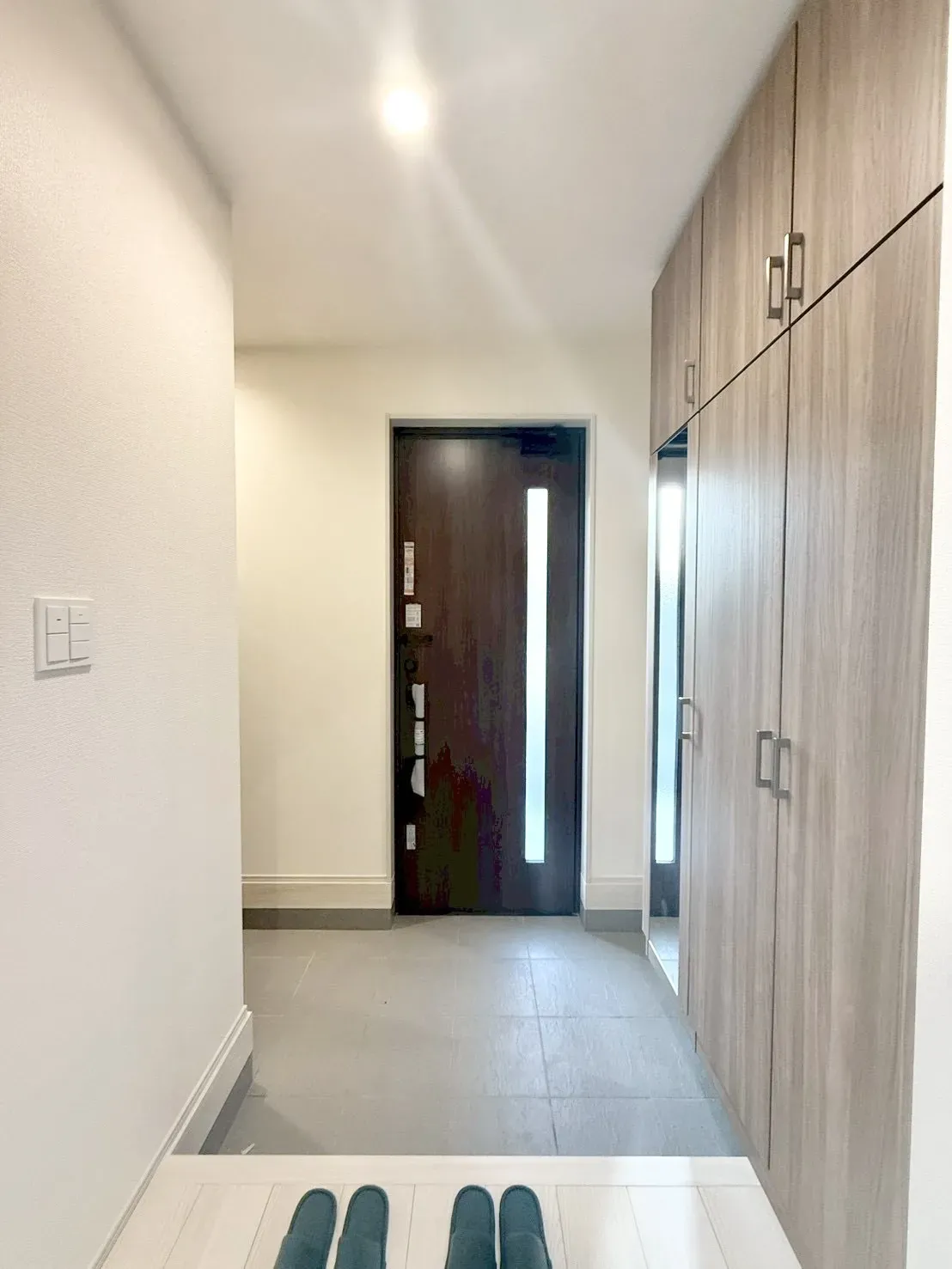 【玄関 | 1号棟】