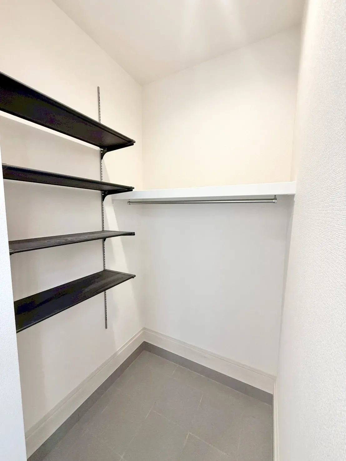 【玄関土間収納 | 1号棟】