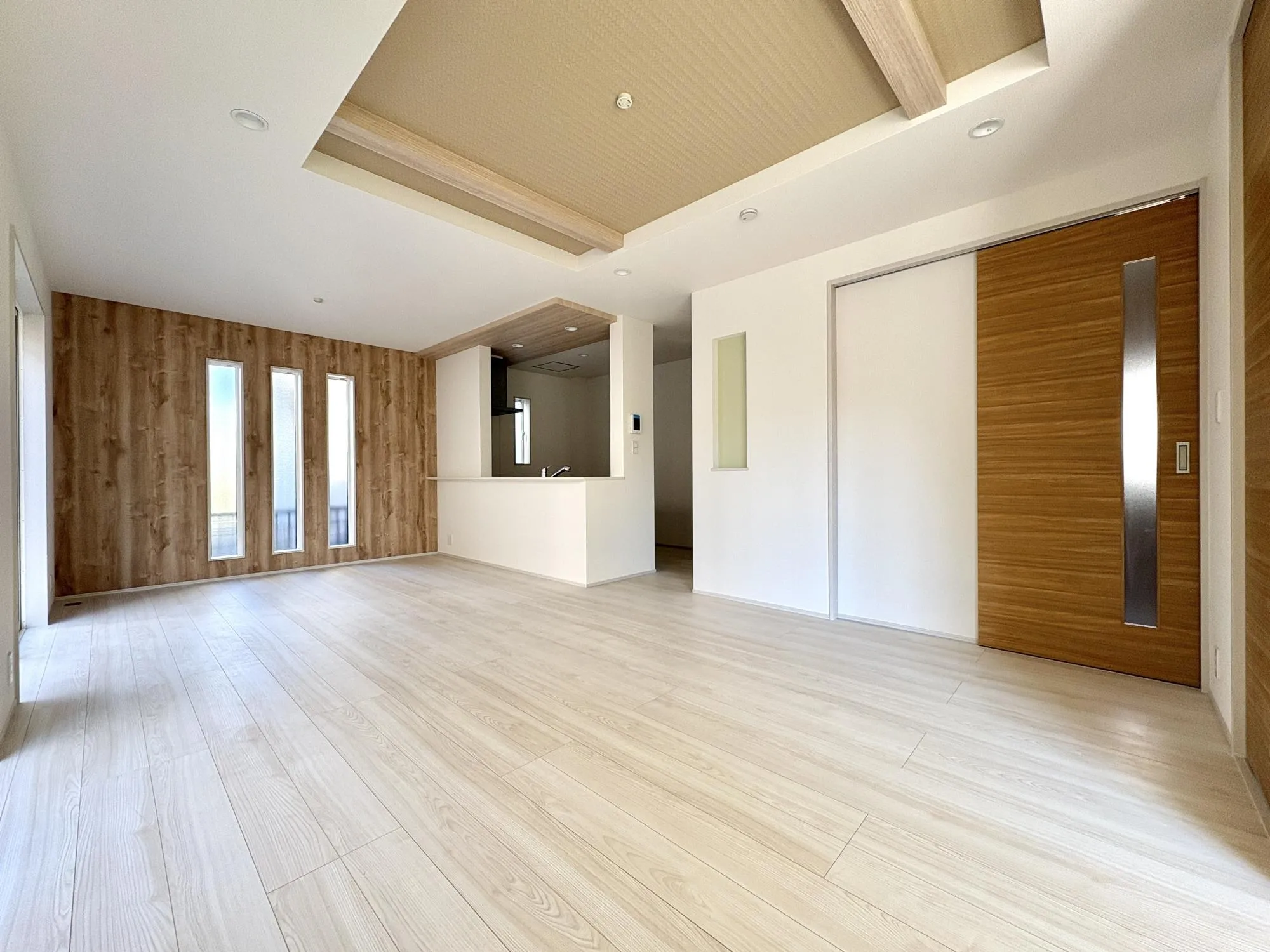 【10号棟/LDK(19.0帖)】