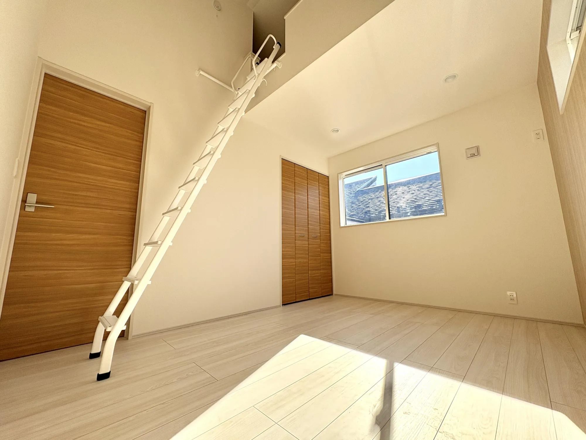 【10号棟/洋室(6.0帖)】