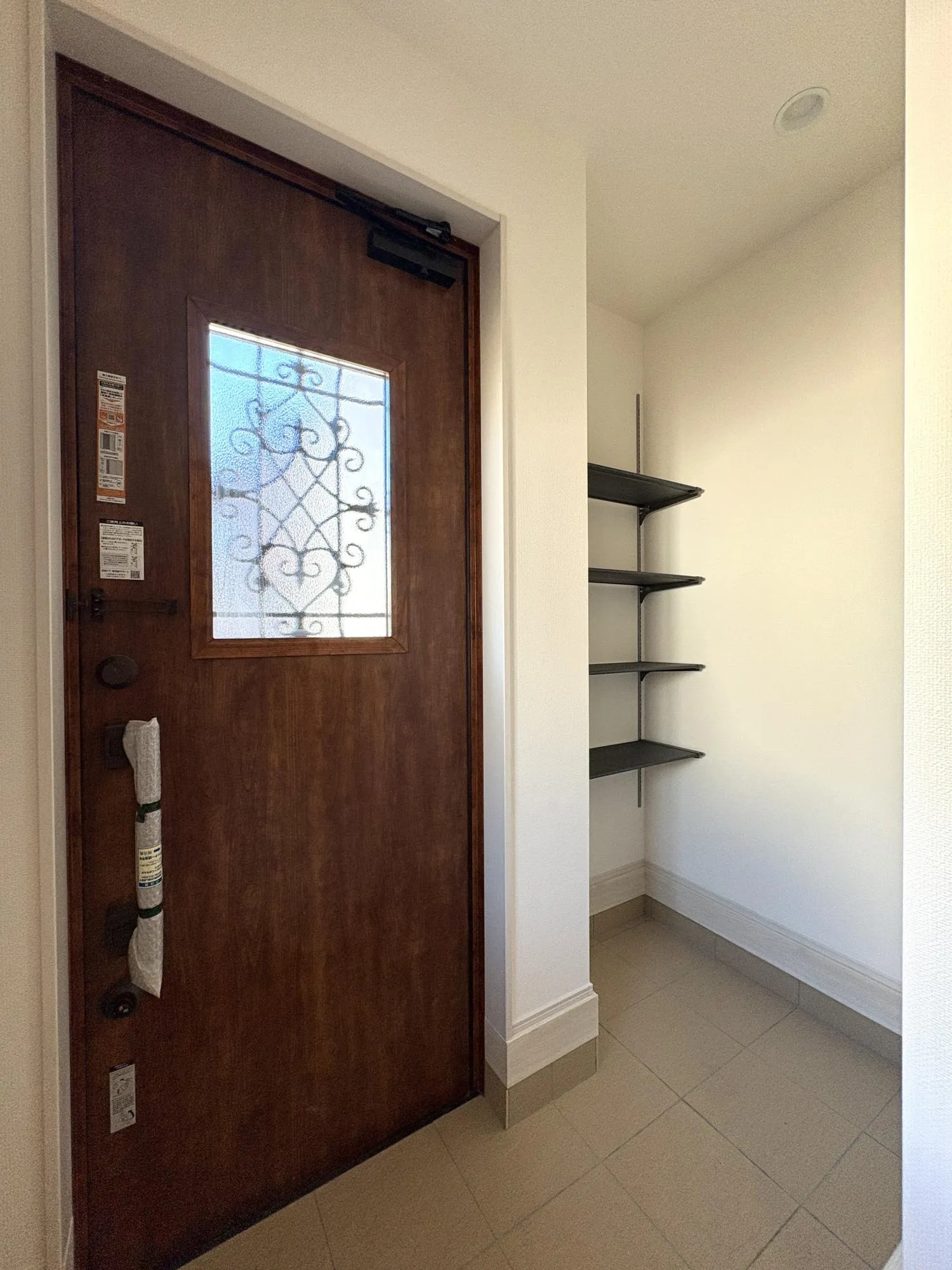 【10号棟/玄関】