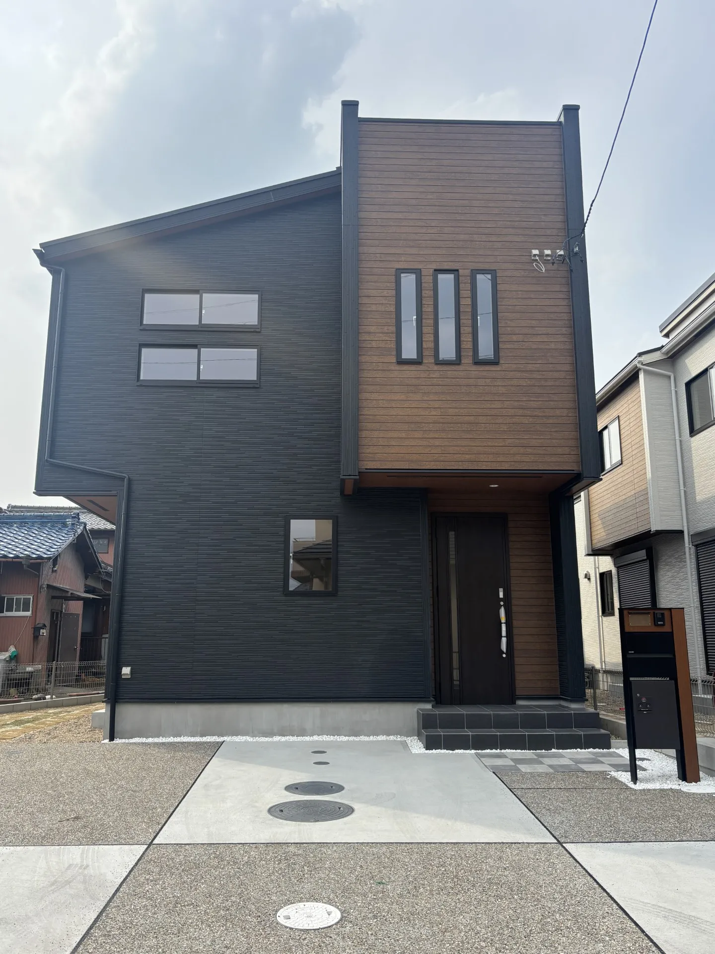 【外観写真2号棟】名鉄犬山線「柏森」駅まで徒歩11分
閑静な住宅街に誕生した柏森駅まで徒歩圏内の好立地!!