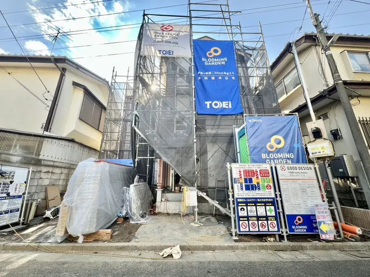 11月20日　建築中の外観状況