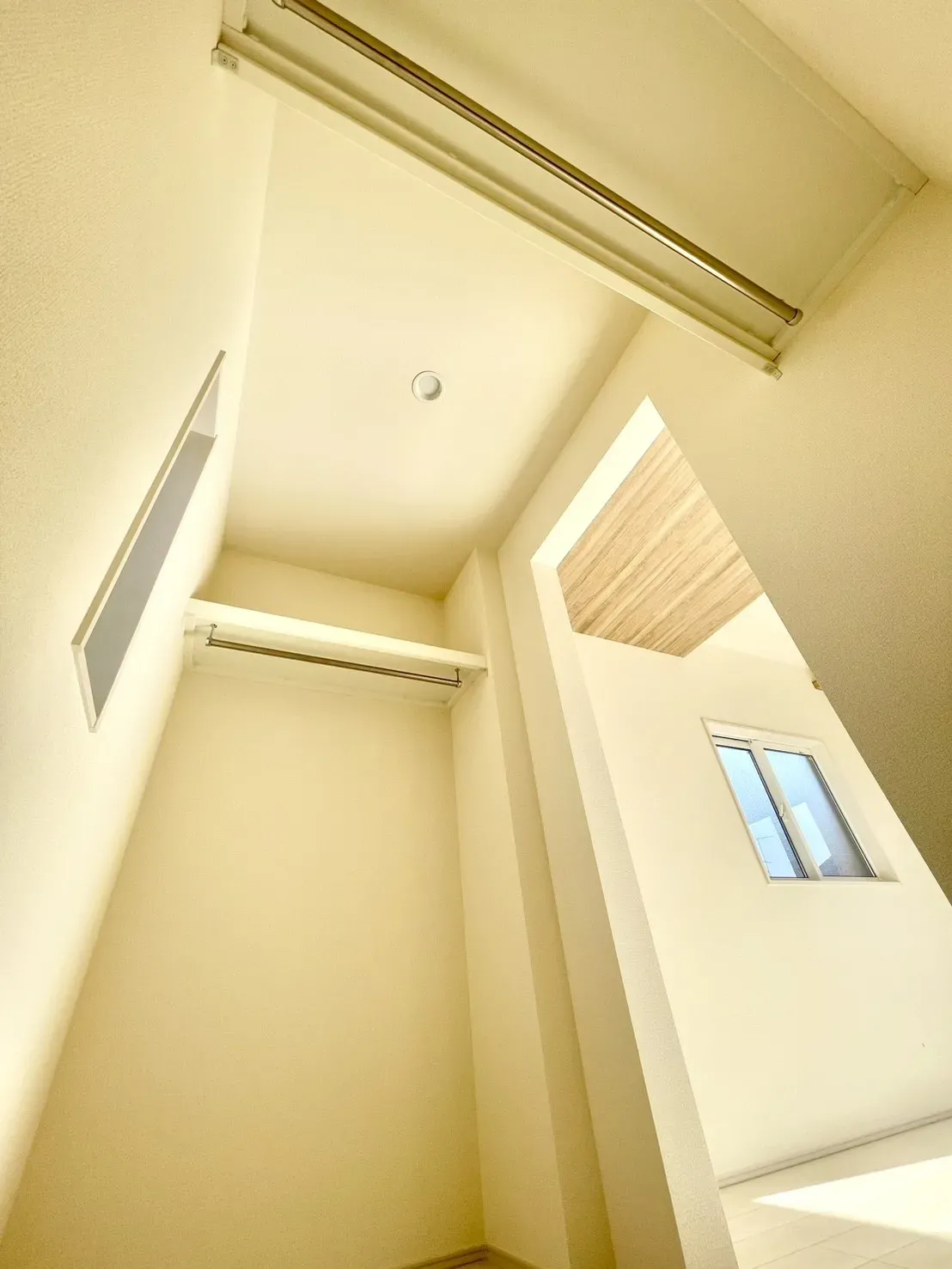 【ウォークインクローゼット】