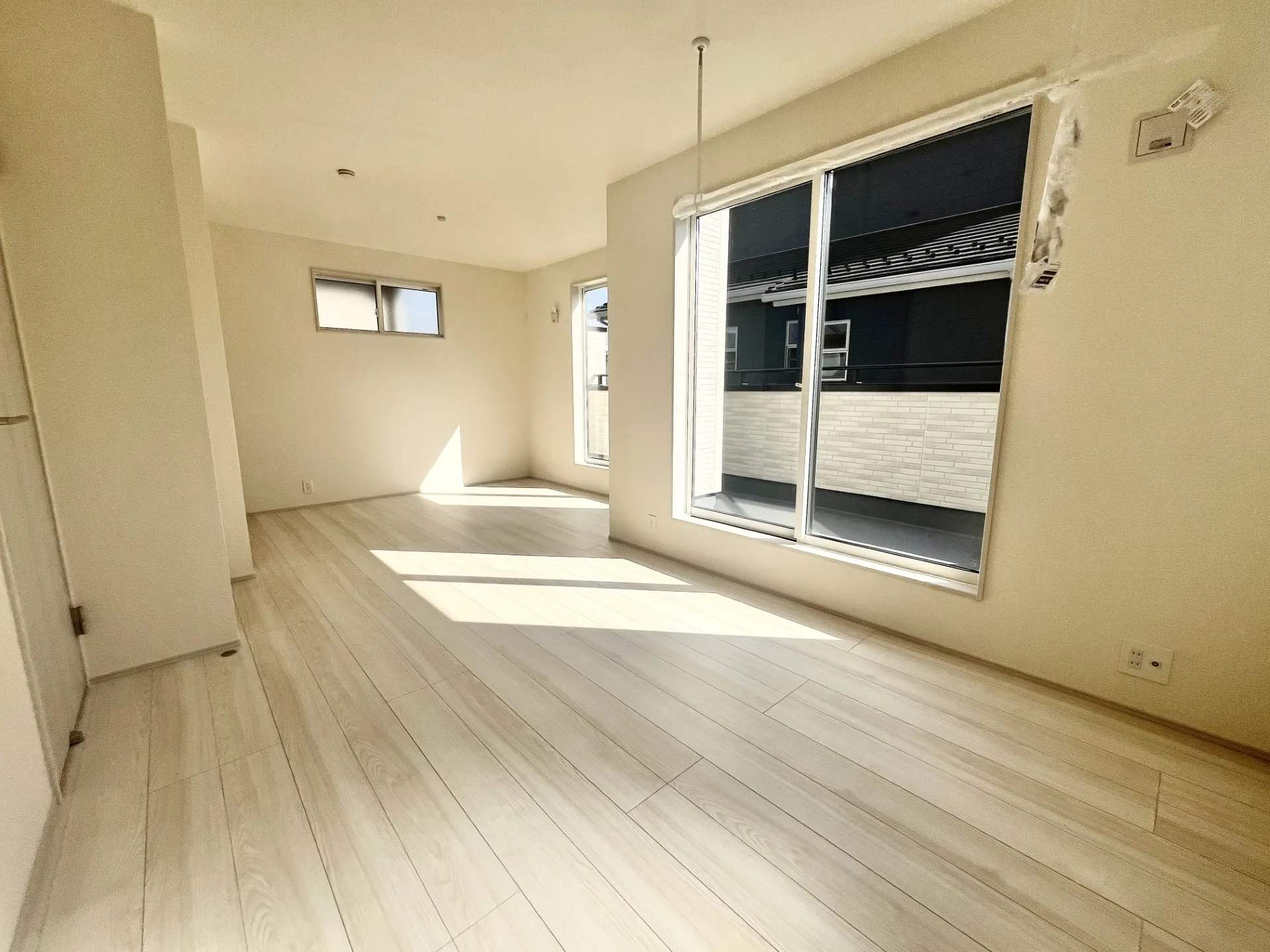 【2号棟】室内物干しのある可変他洋室