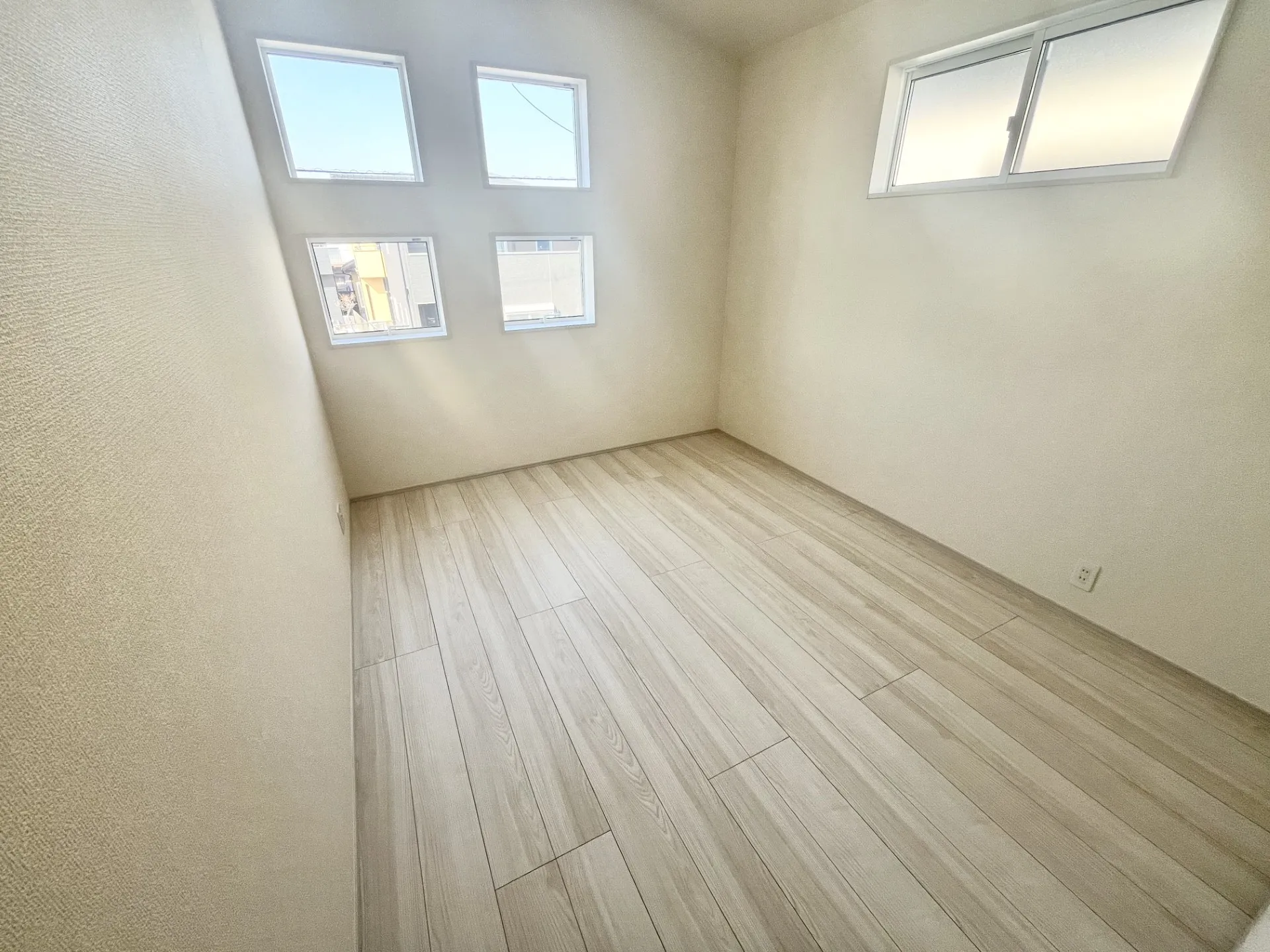 【2号棟】5.46帖の勾配天井