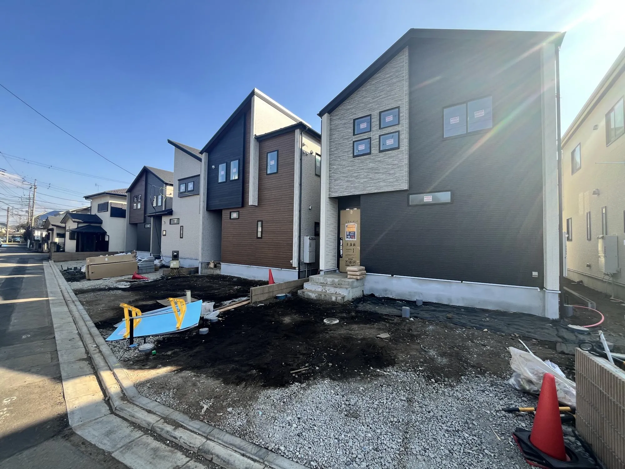 ②号棟足場が外れました♪