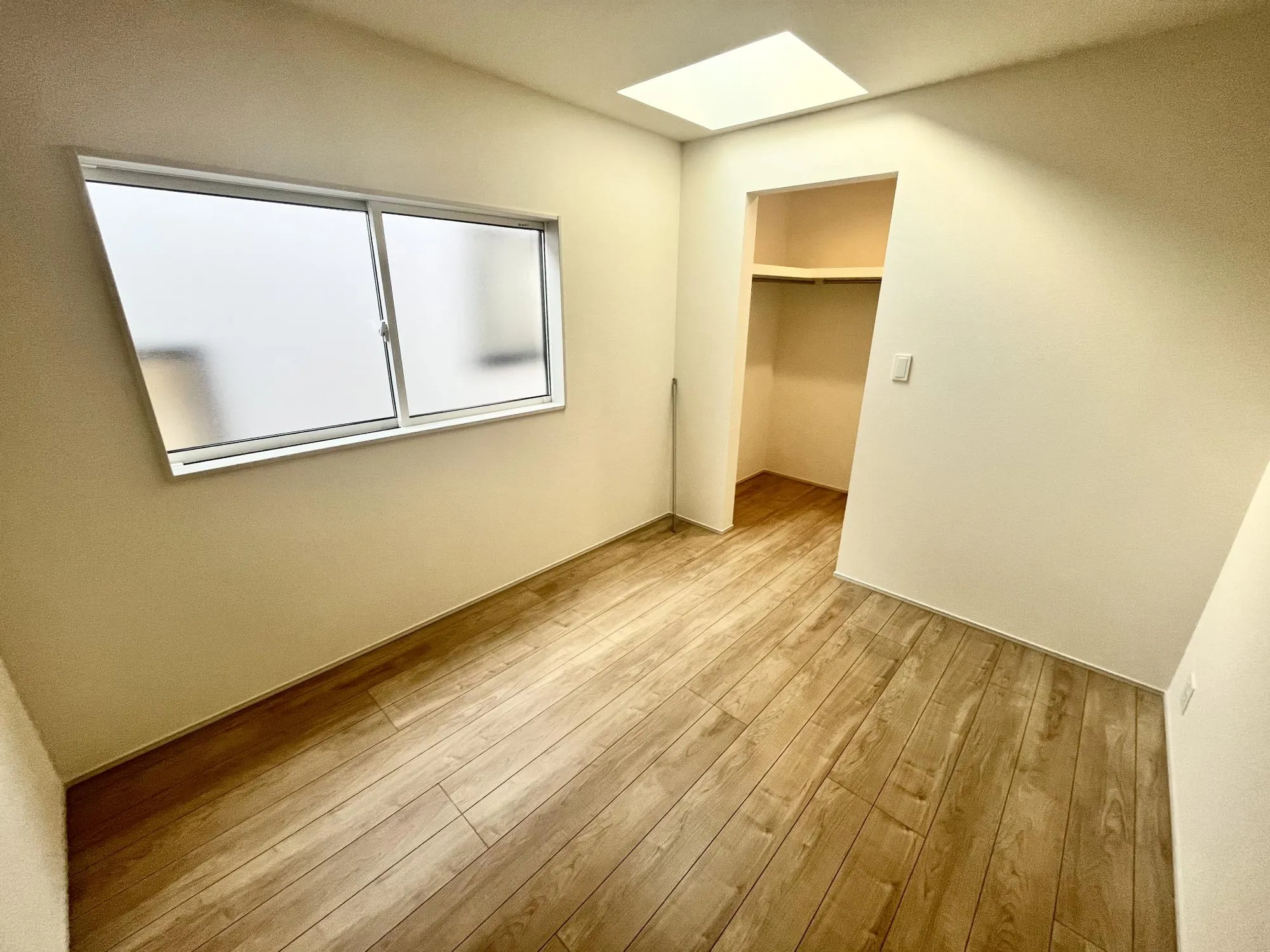 ウォークインクローゼットも大容量です【2号棟】