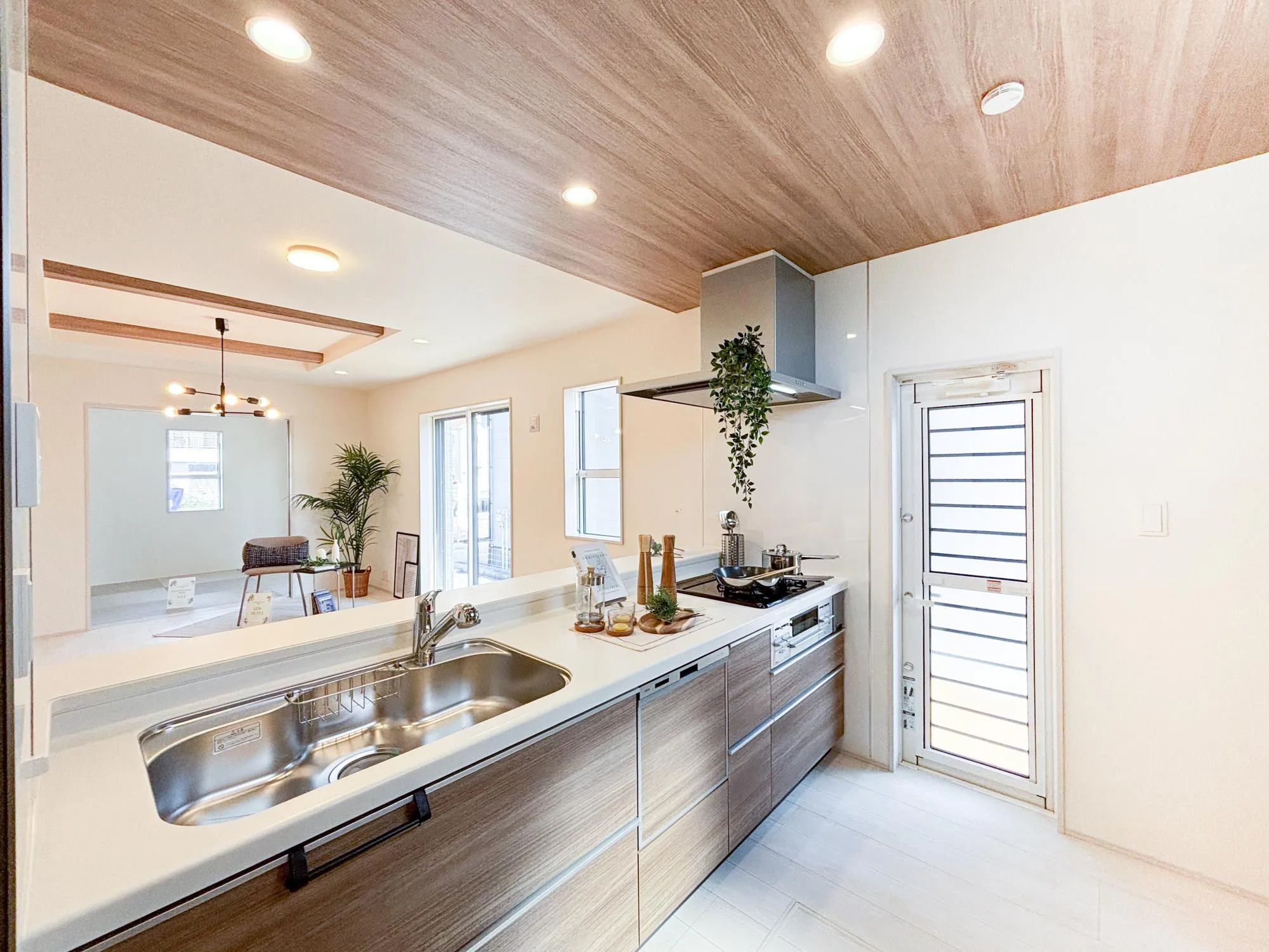 【キッチン:1号棟】