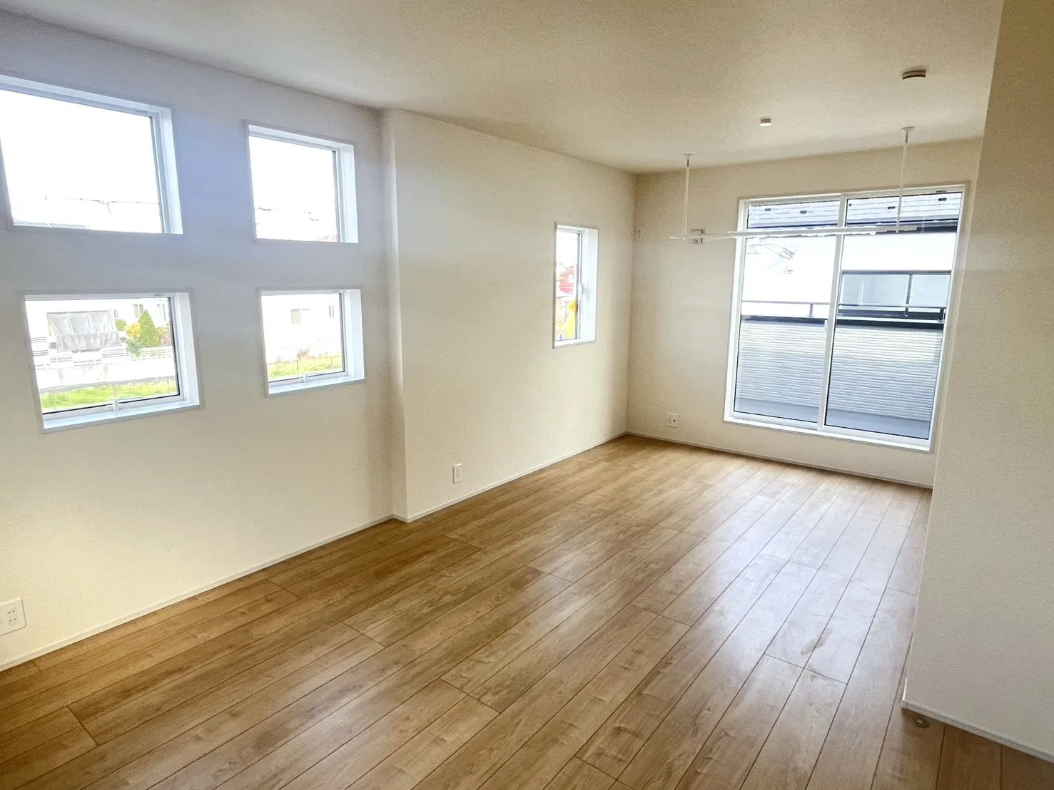 【主寝室:2号棟】