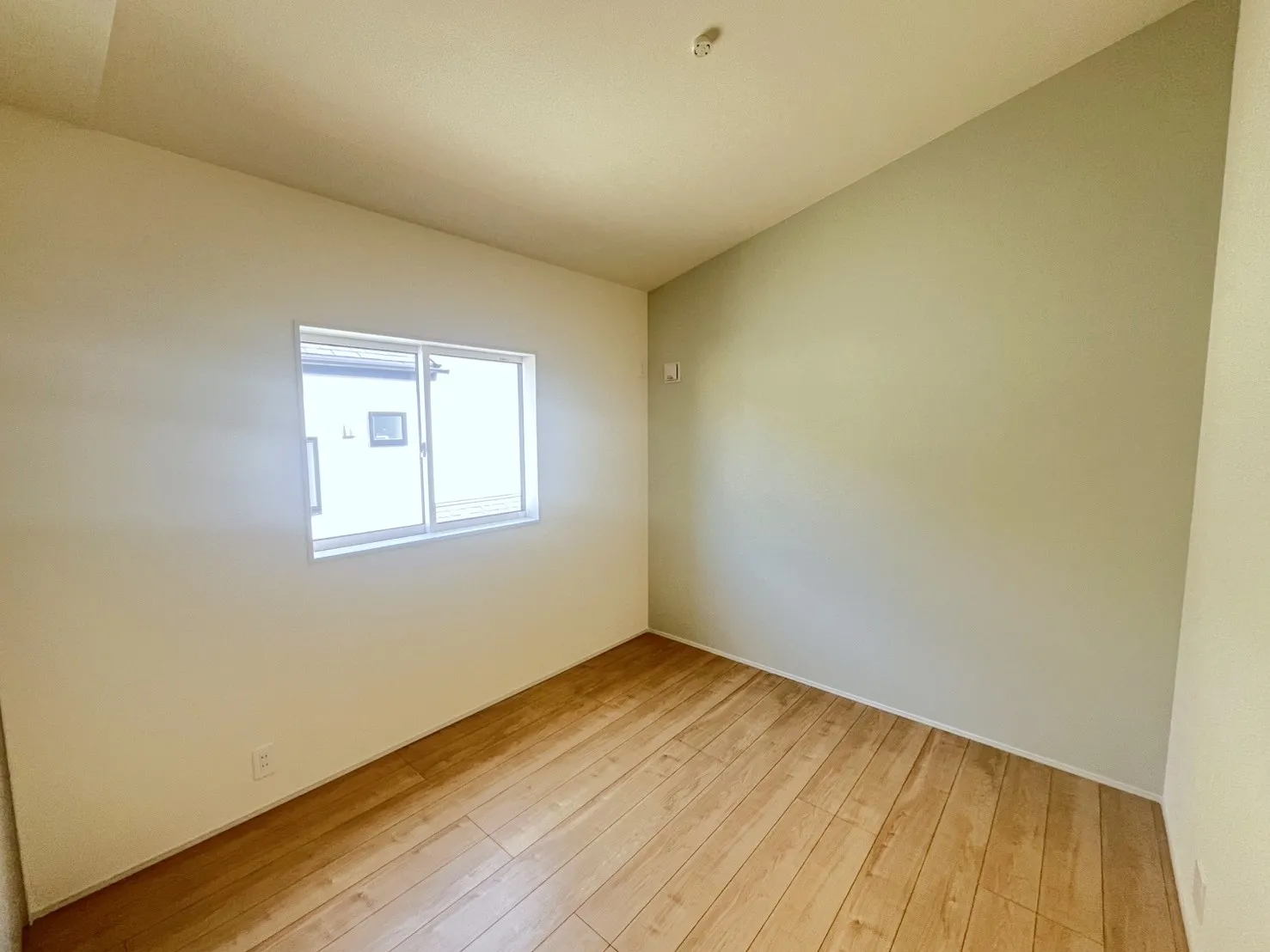 【洋室南側:2号棟】