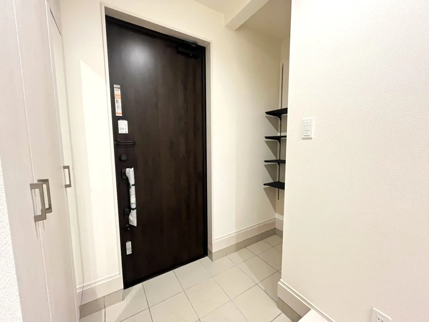 【玄関:3号棟】