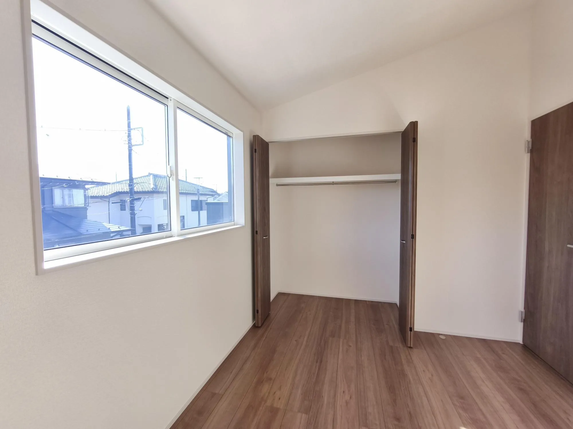 11.25帖洋室　クローゼット