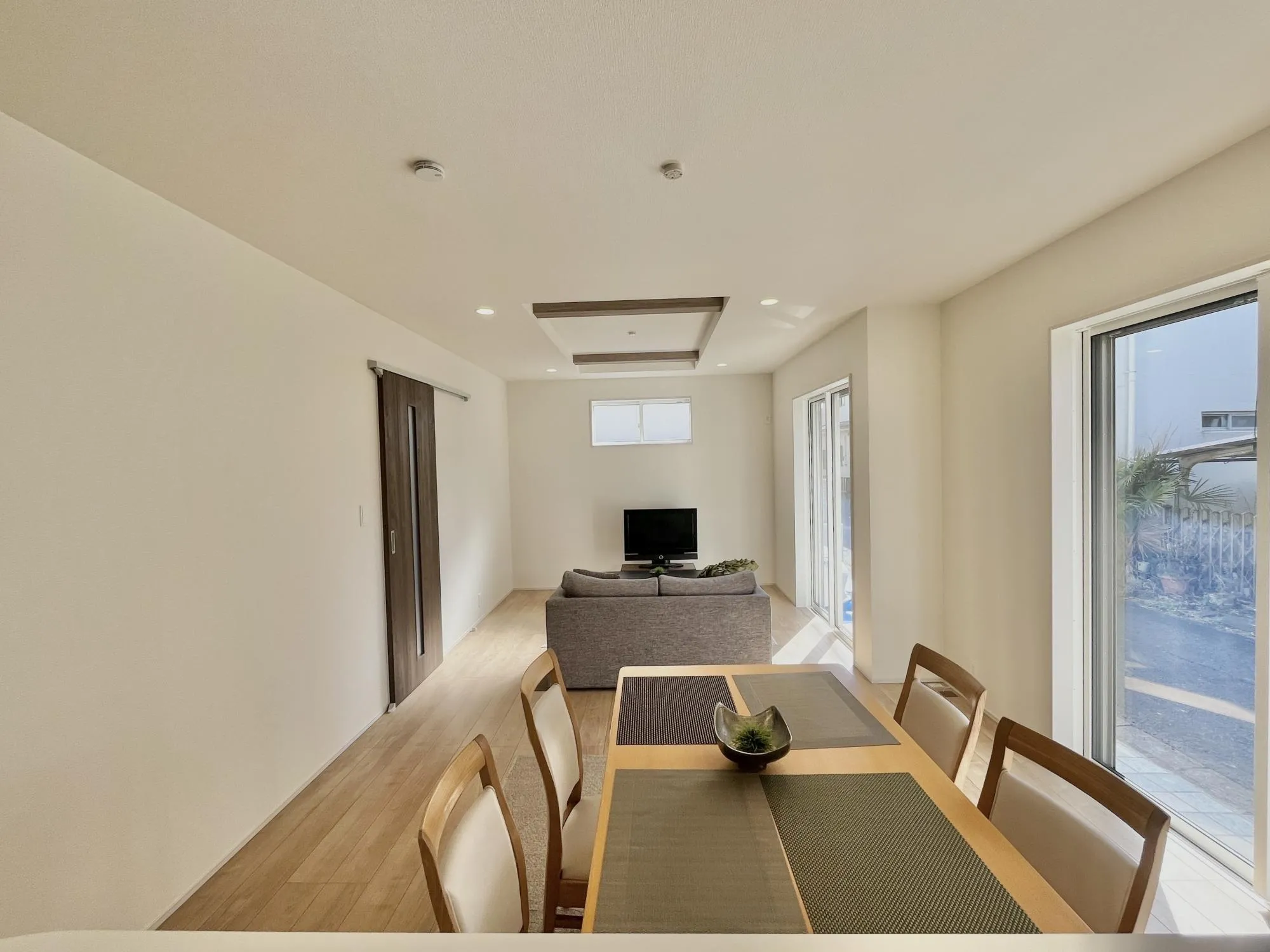 家族みんながゆったりくつろげる、17帖畳の広々LDK♪