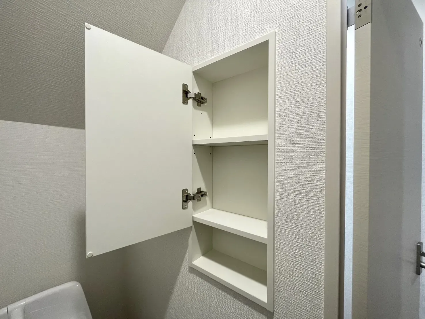 トイレ　壁面収納