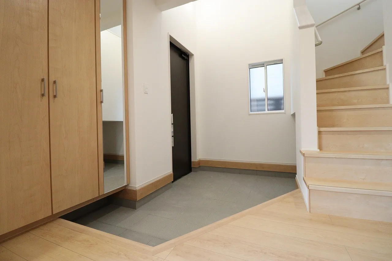 ①号棟　玄関