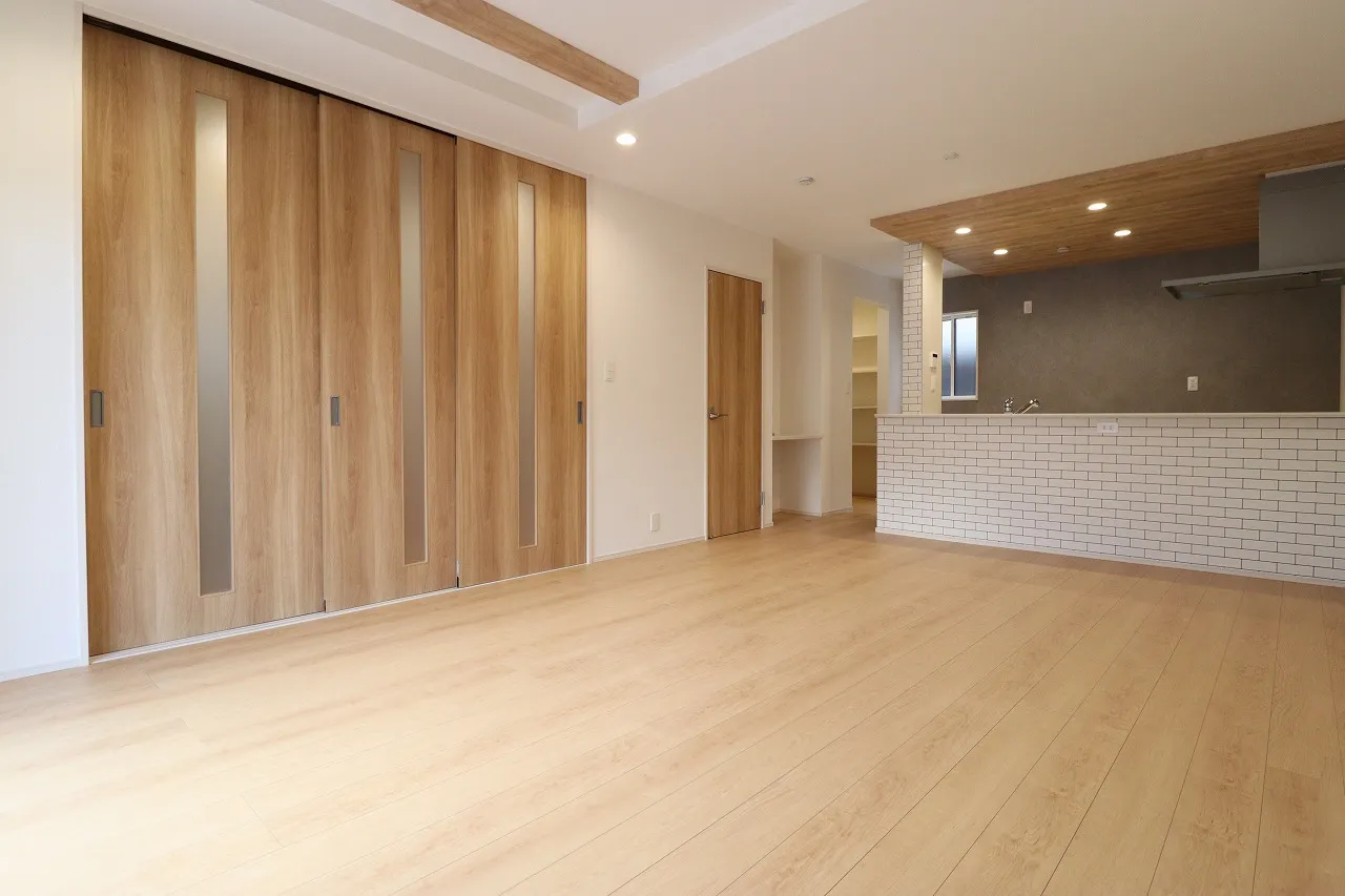 ①号棟　LDK(18.75帖)