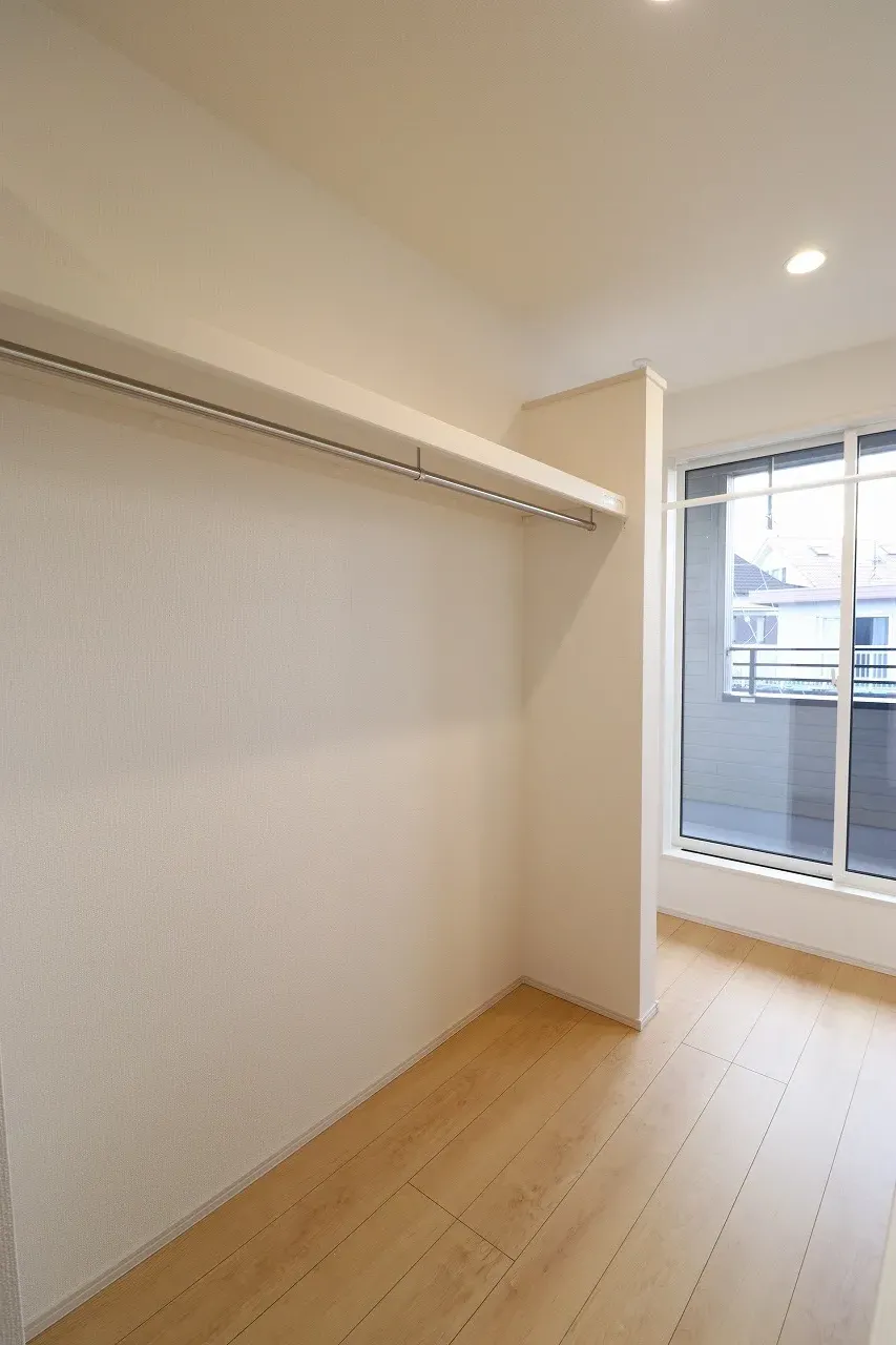 ①号棟　2階廊下収納