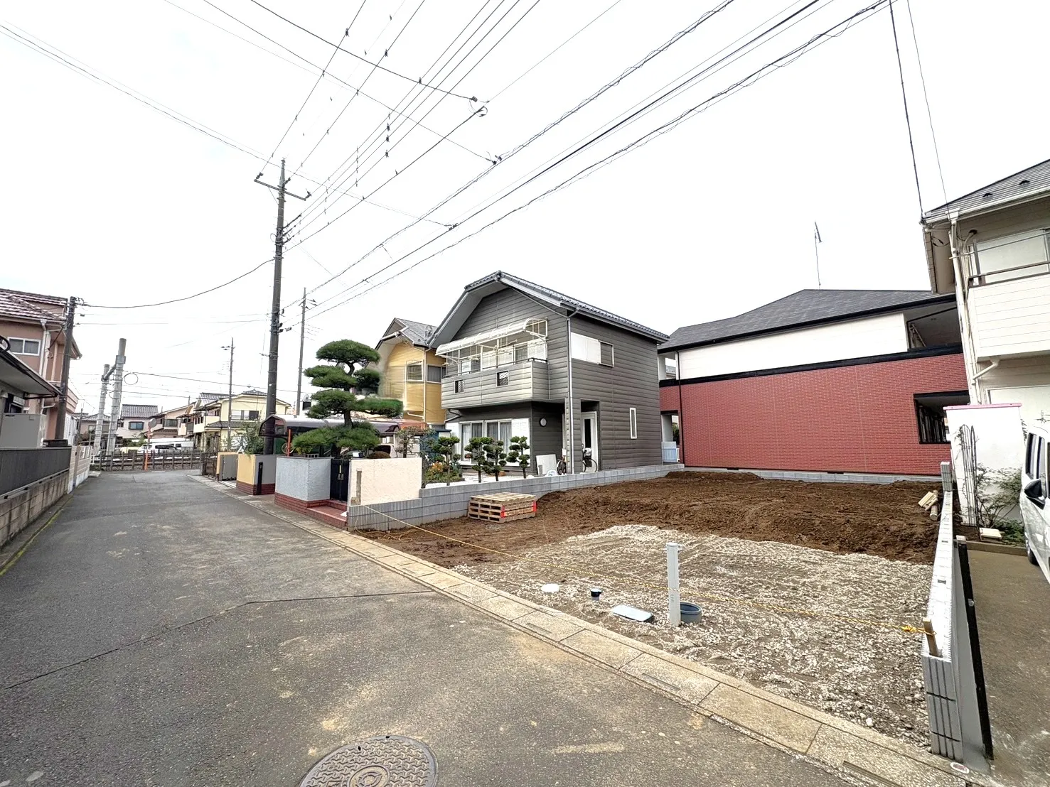 【販売現地】太陽光パネル標準装備♪