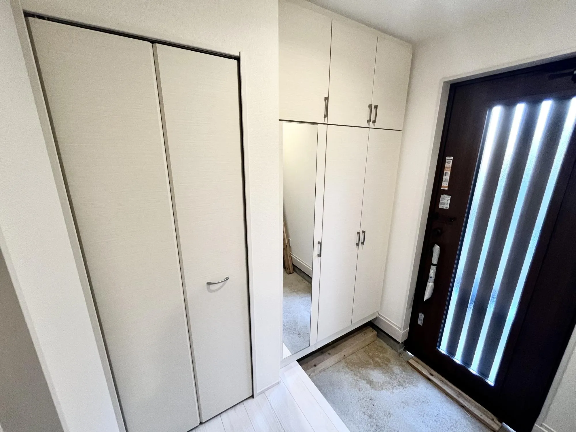 大容量の収納があり玄関周りもスッキリ