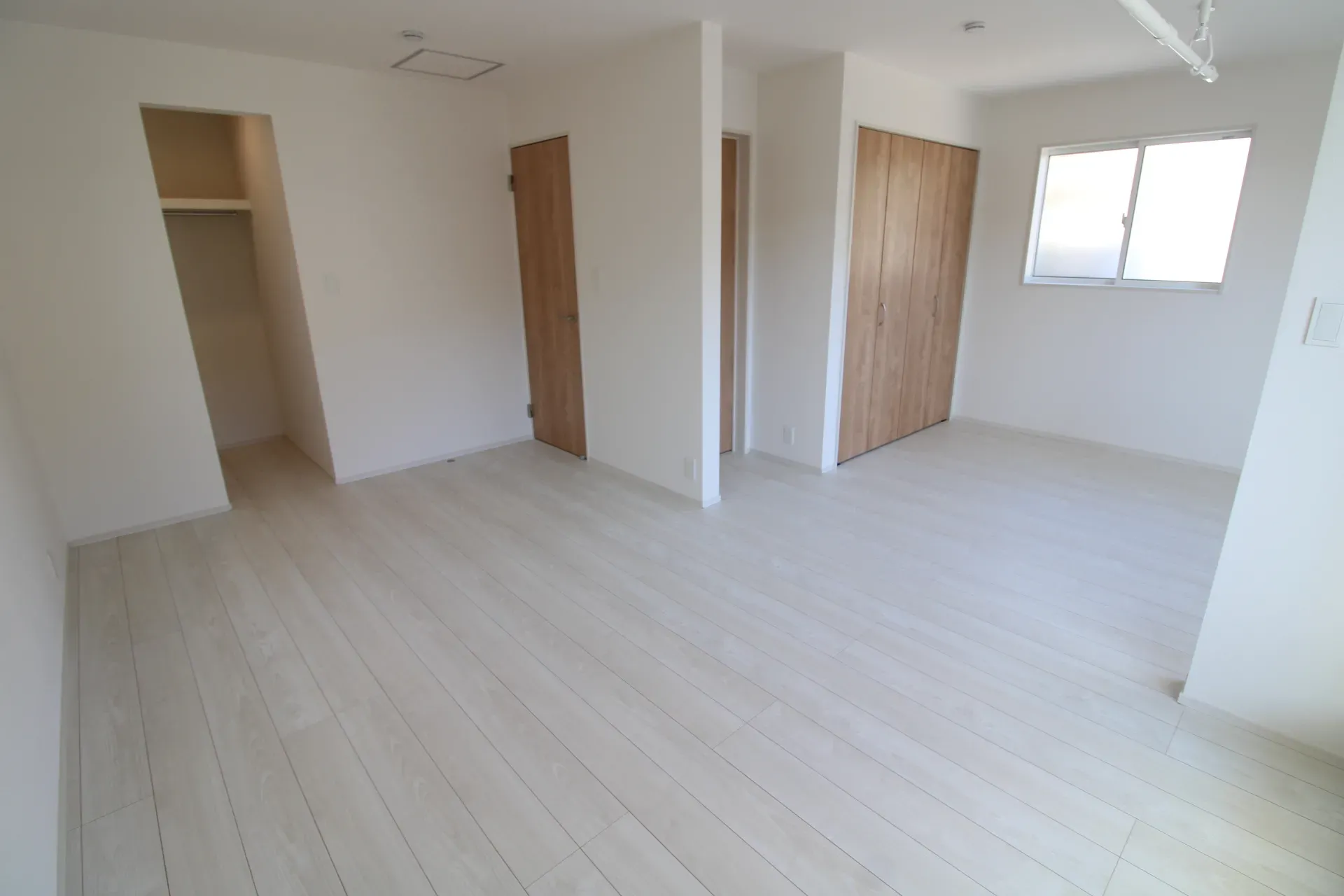 洋室(7.5帖+5.0帖)