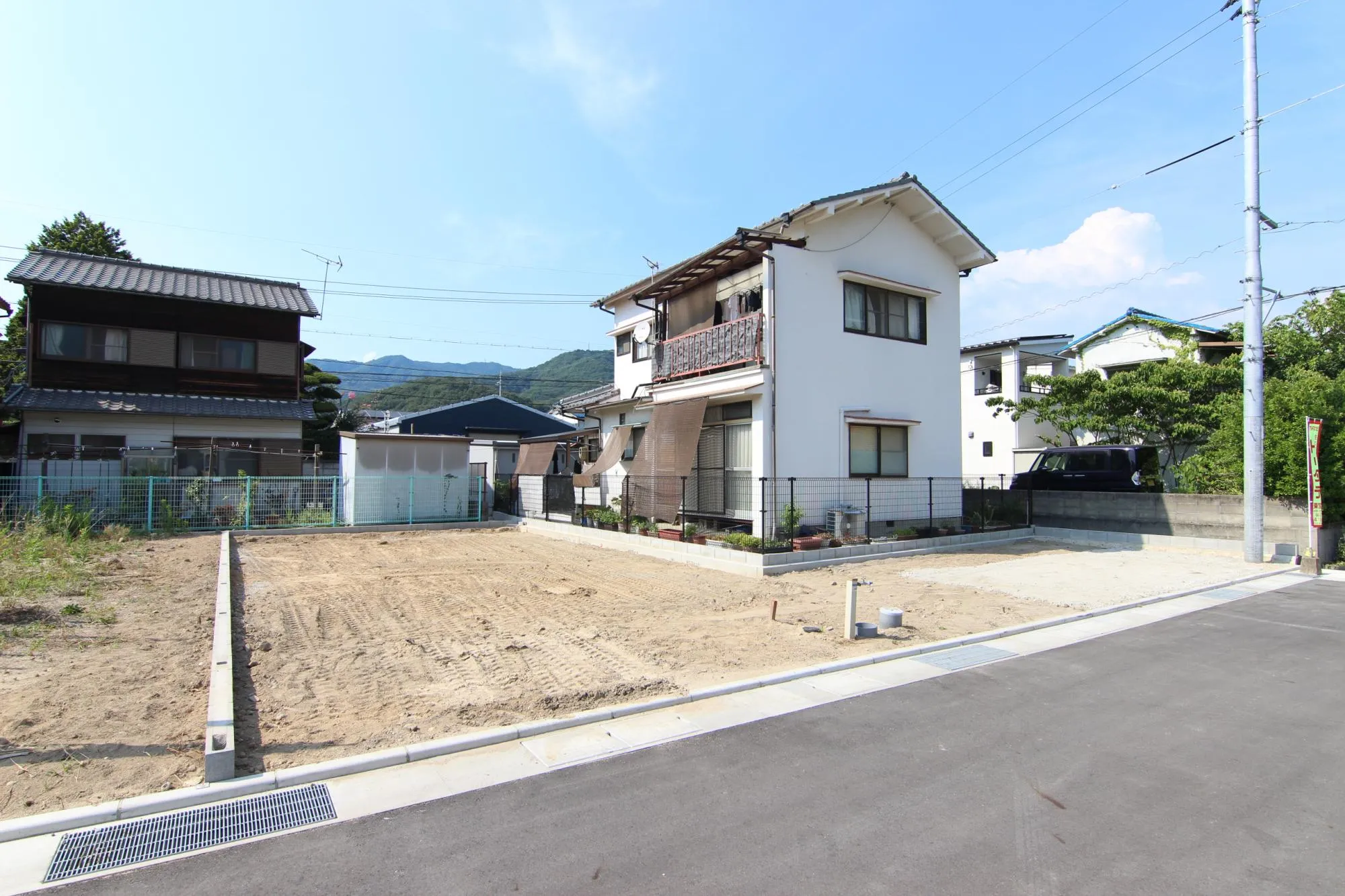 前面道路から見た宅地