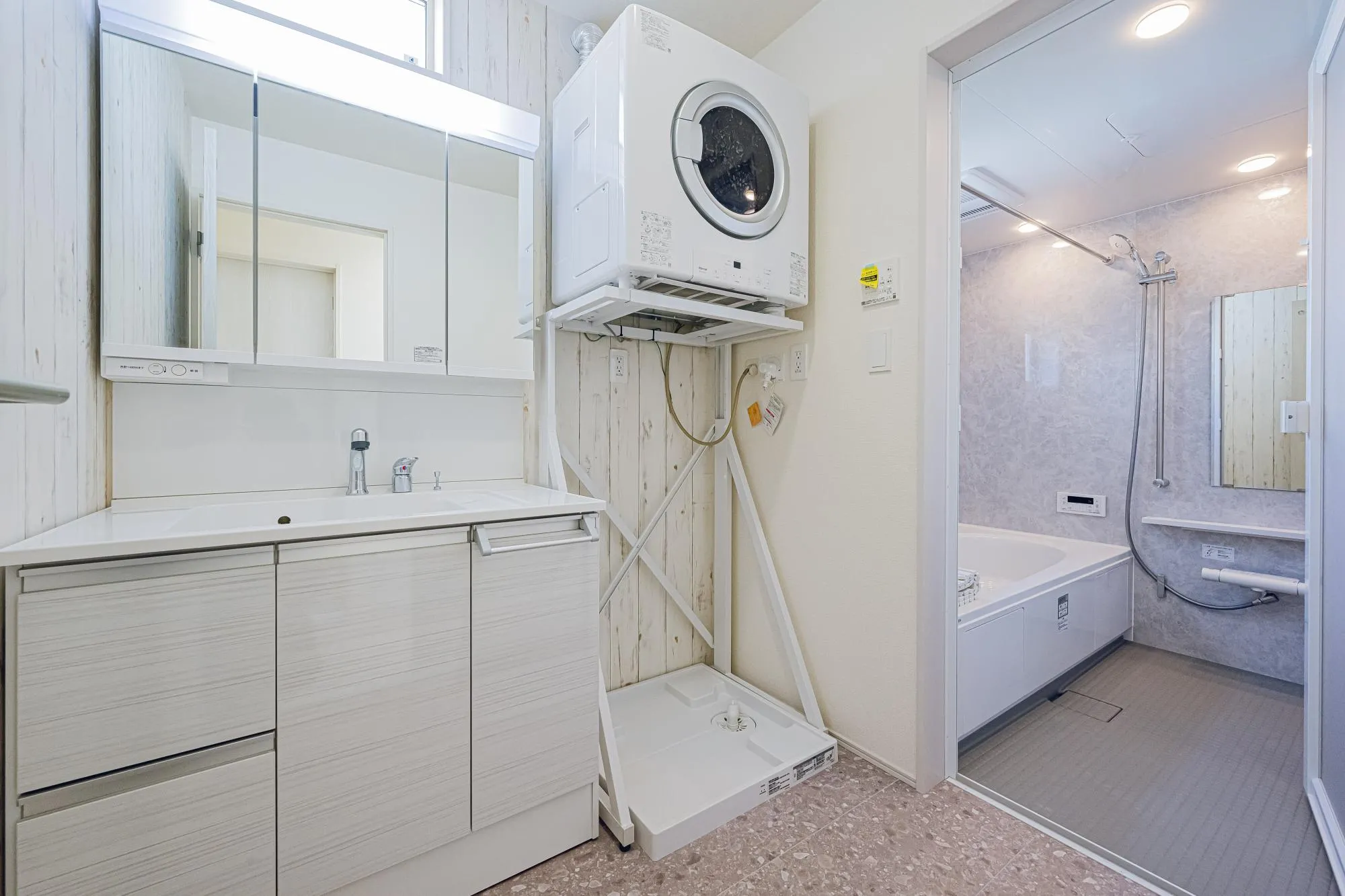 2号棟:2階洗面室