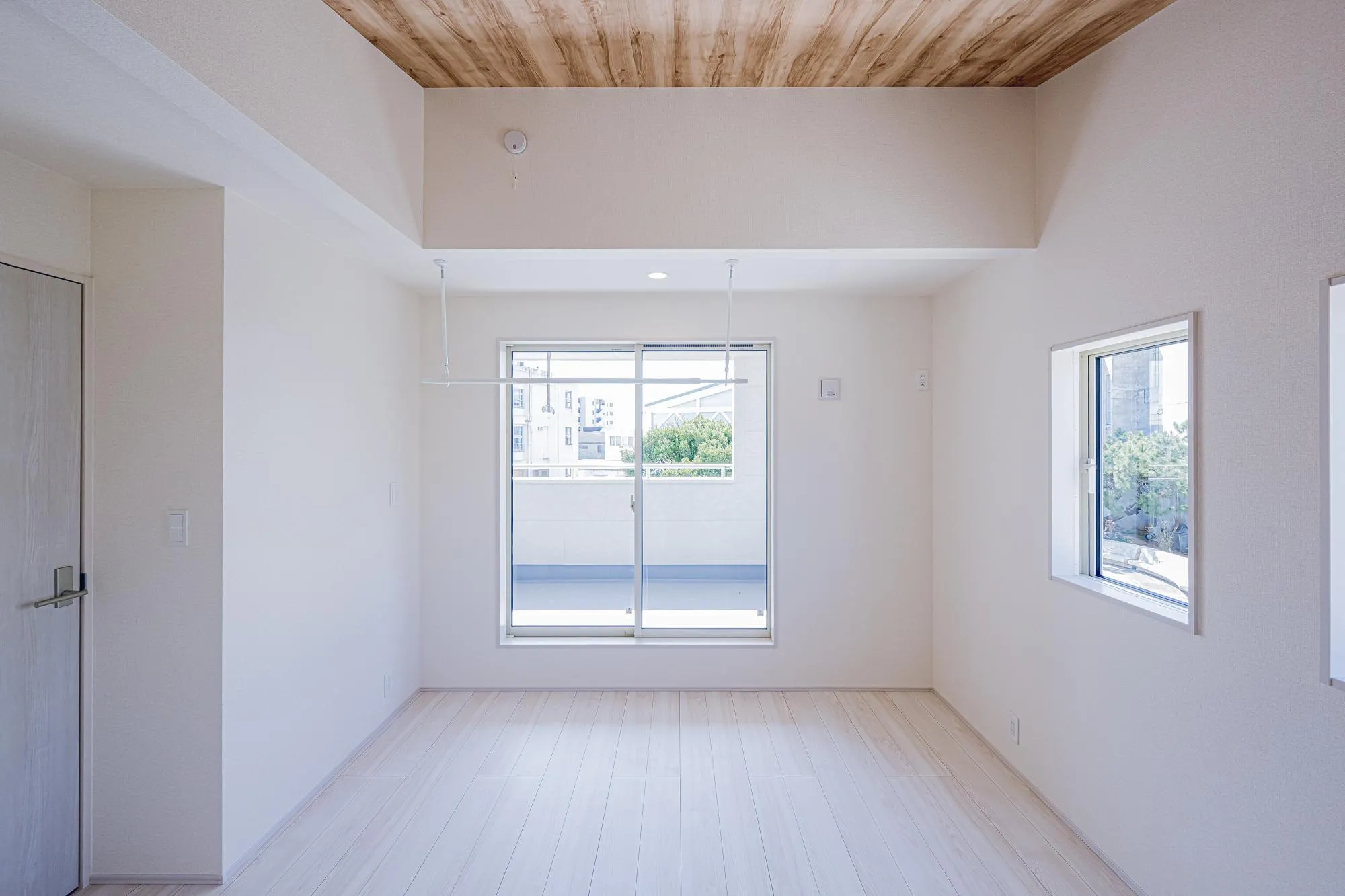 2号棟:洋室6.88帖　勾配天井