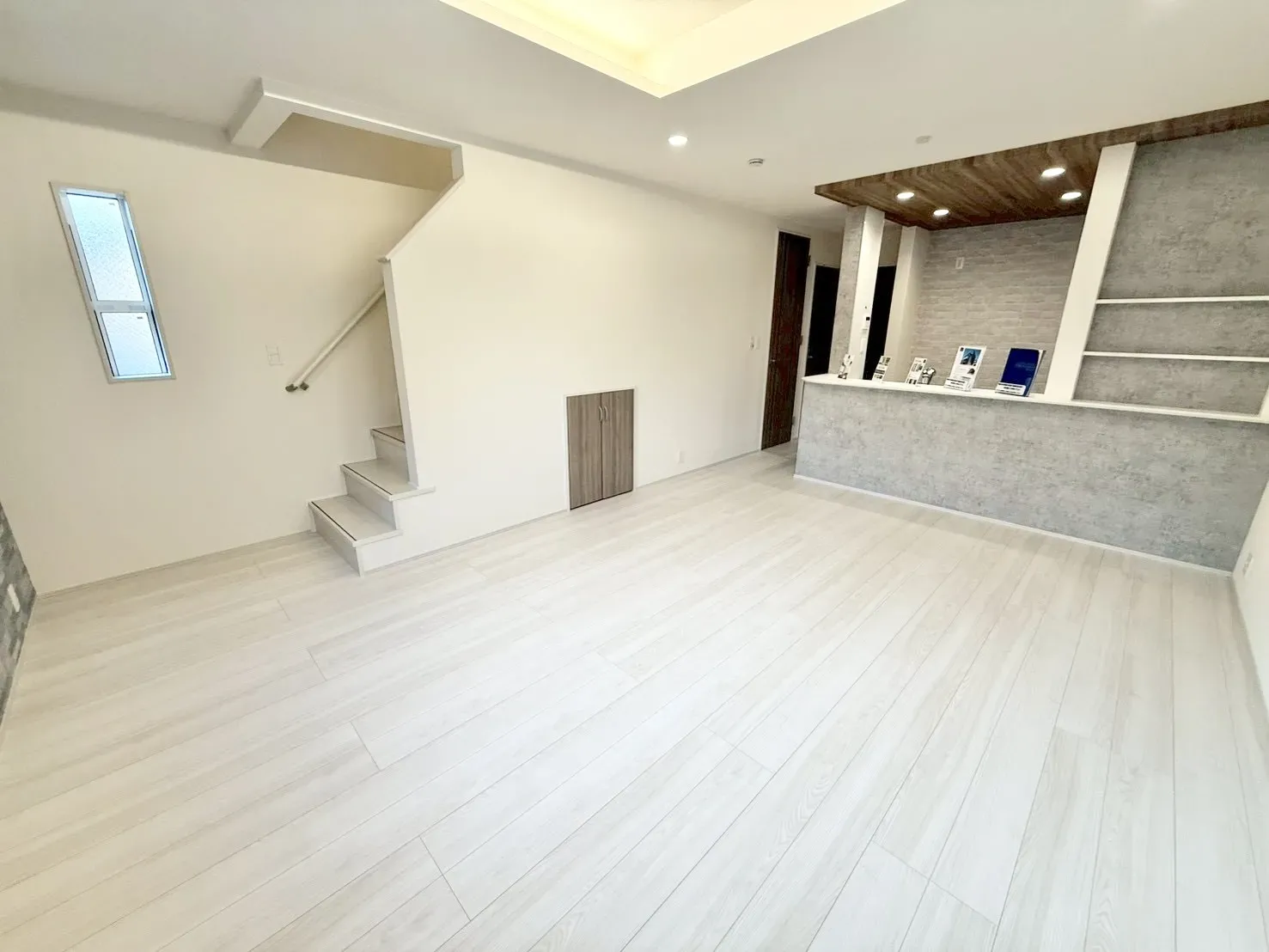 【リビングイン階段 | 1号棟】