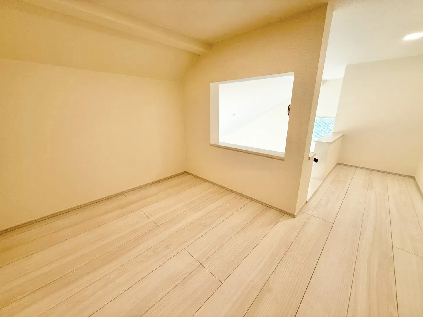 【ロフト | 1号棟】 