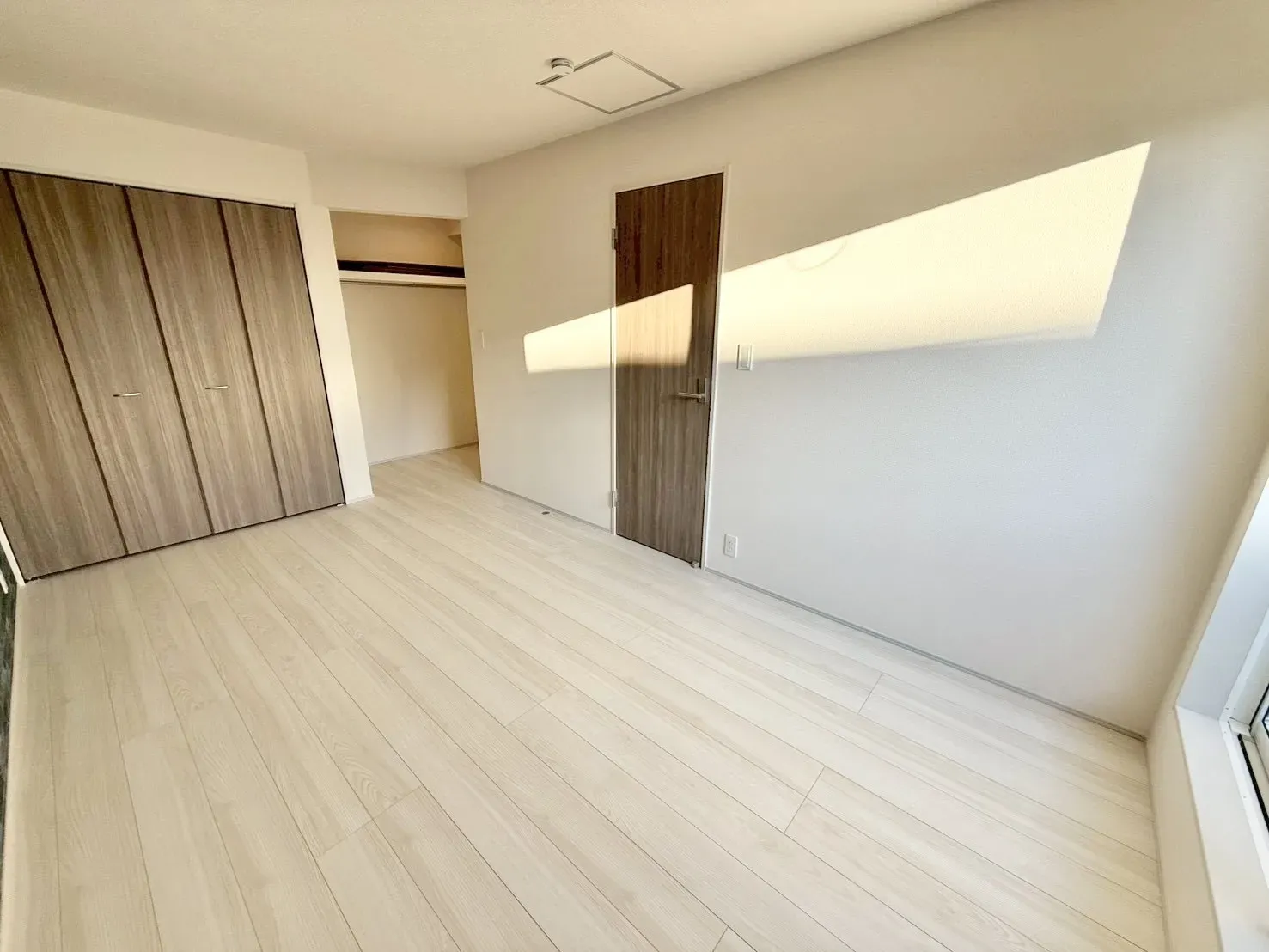 【洋室7.37帖 | 1号棟】