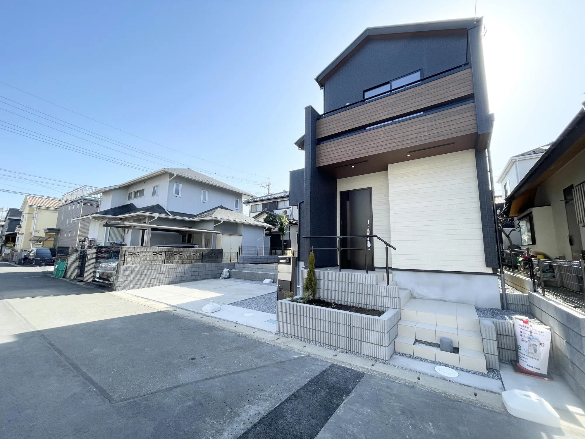 【外観写真】駅・商業施設・公共施設徒歩圏内にそろい、毎日の暮らしがスムーズに♪生活利便性と家族で安心して暮らせる住環境を両立◎