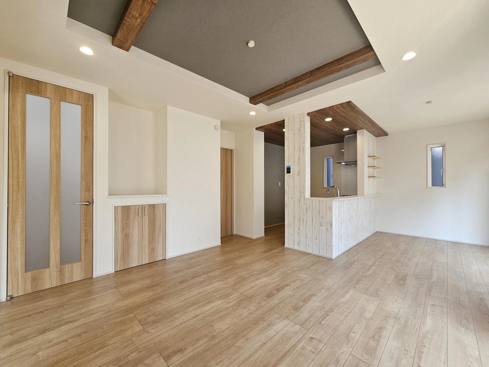 1号棟　LDK(16.0帖)