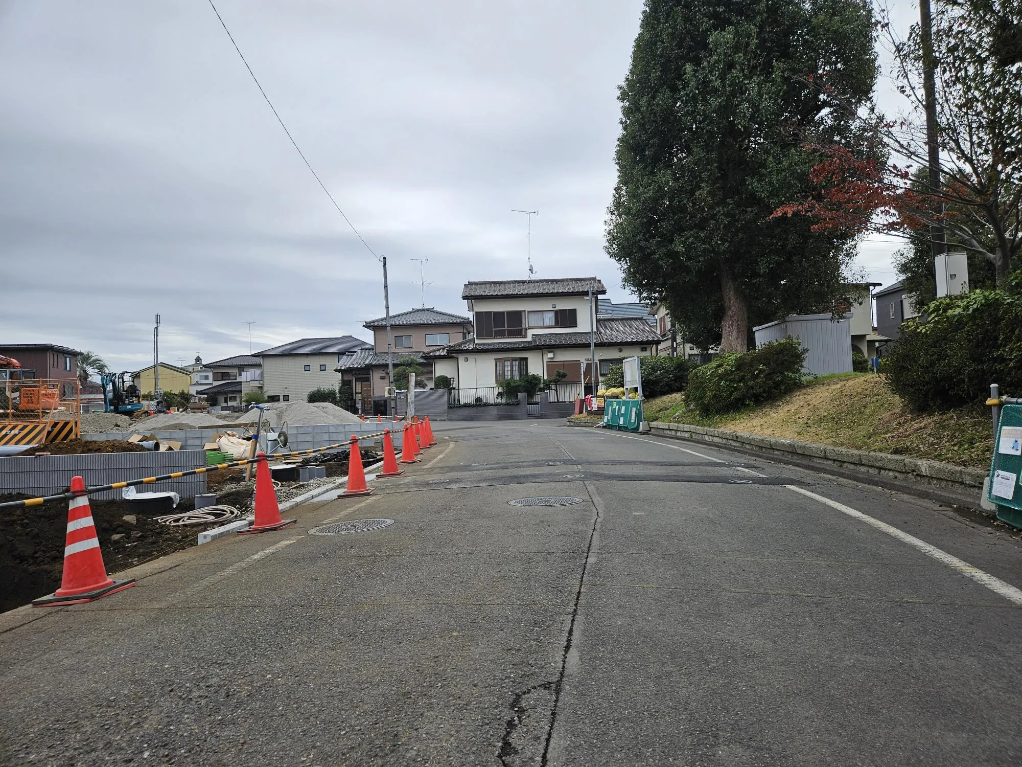 前面道路(南6.5m公道)