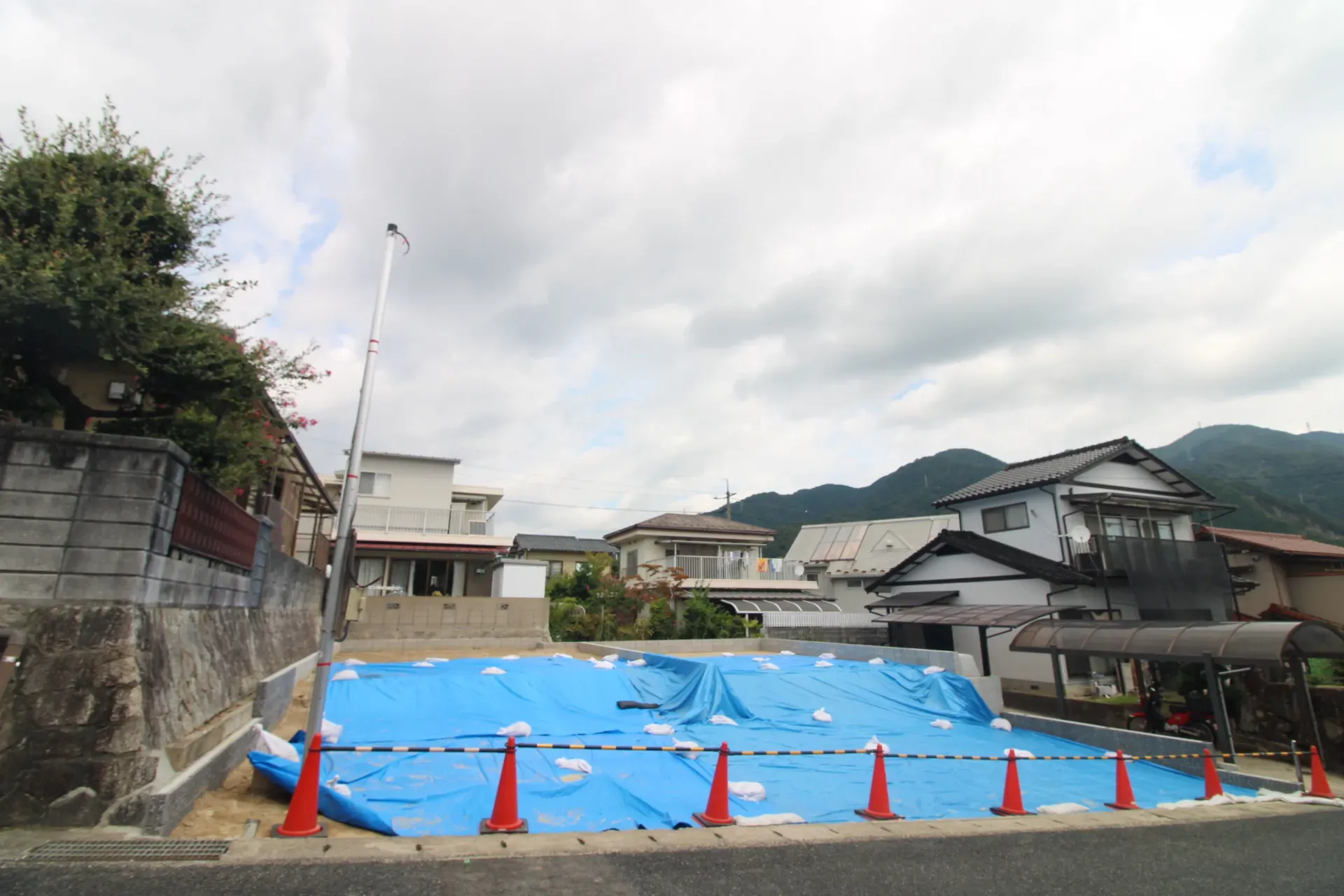 前面道路から見た宅地