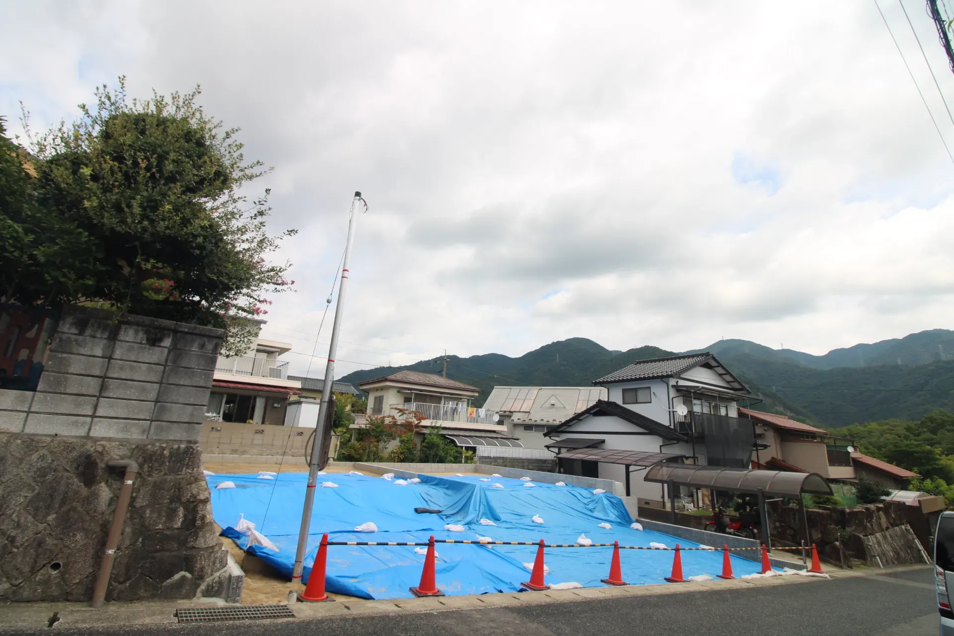 前面道路から見た宅地