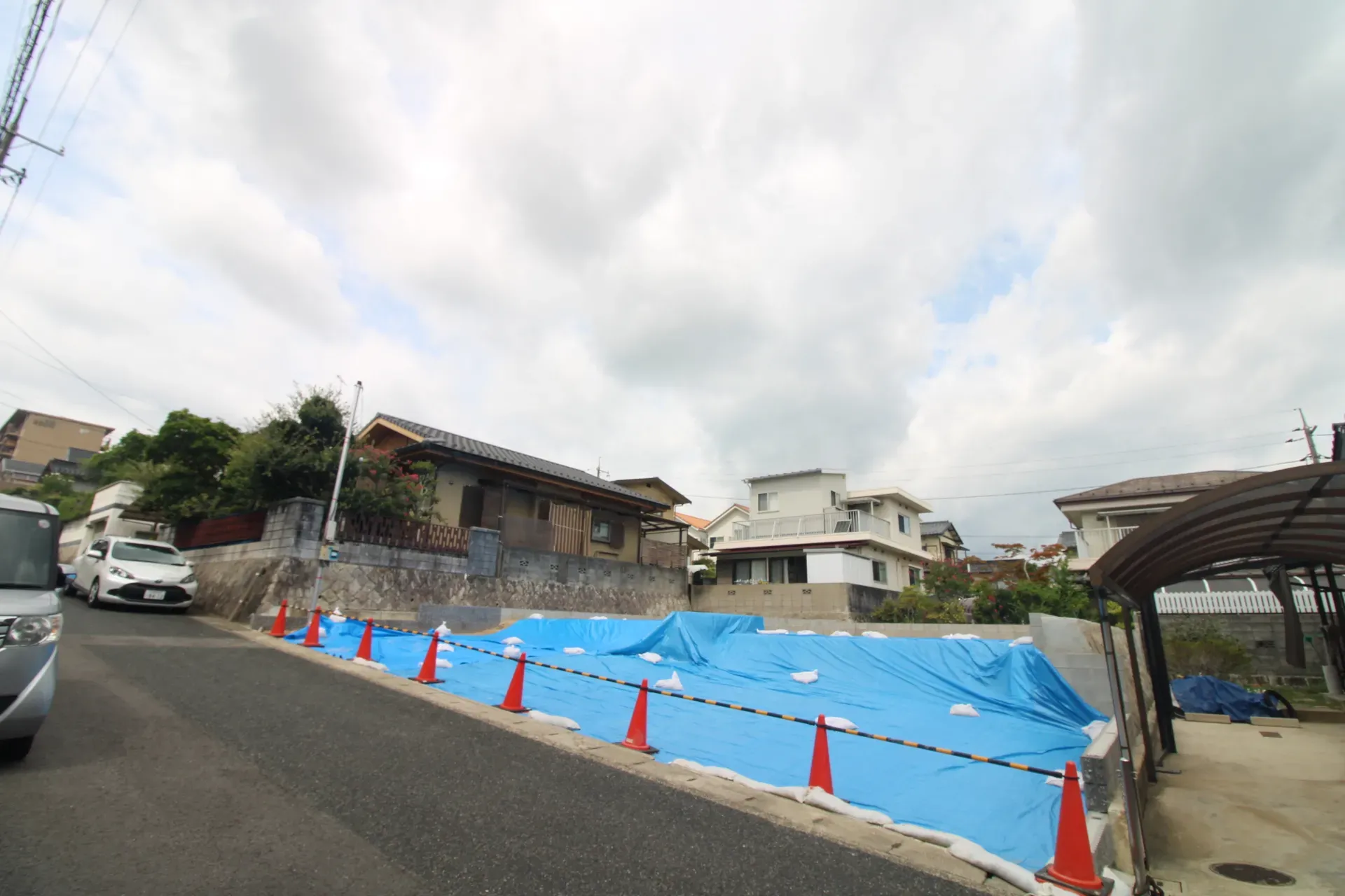前面道路から見た宅地