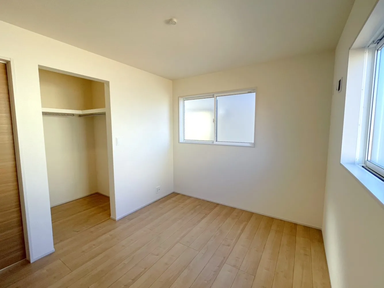 ◇2階洋室(2号棟)