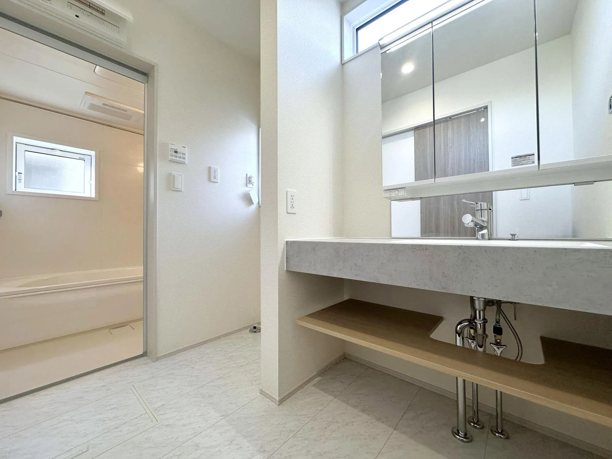 ②　洗面化粧台