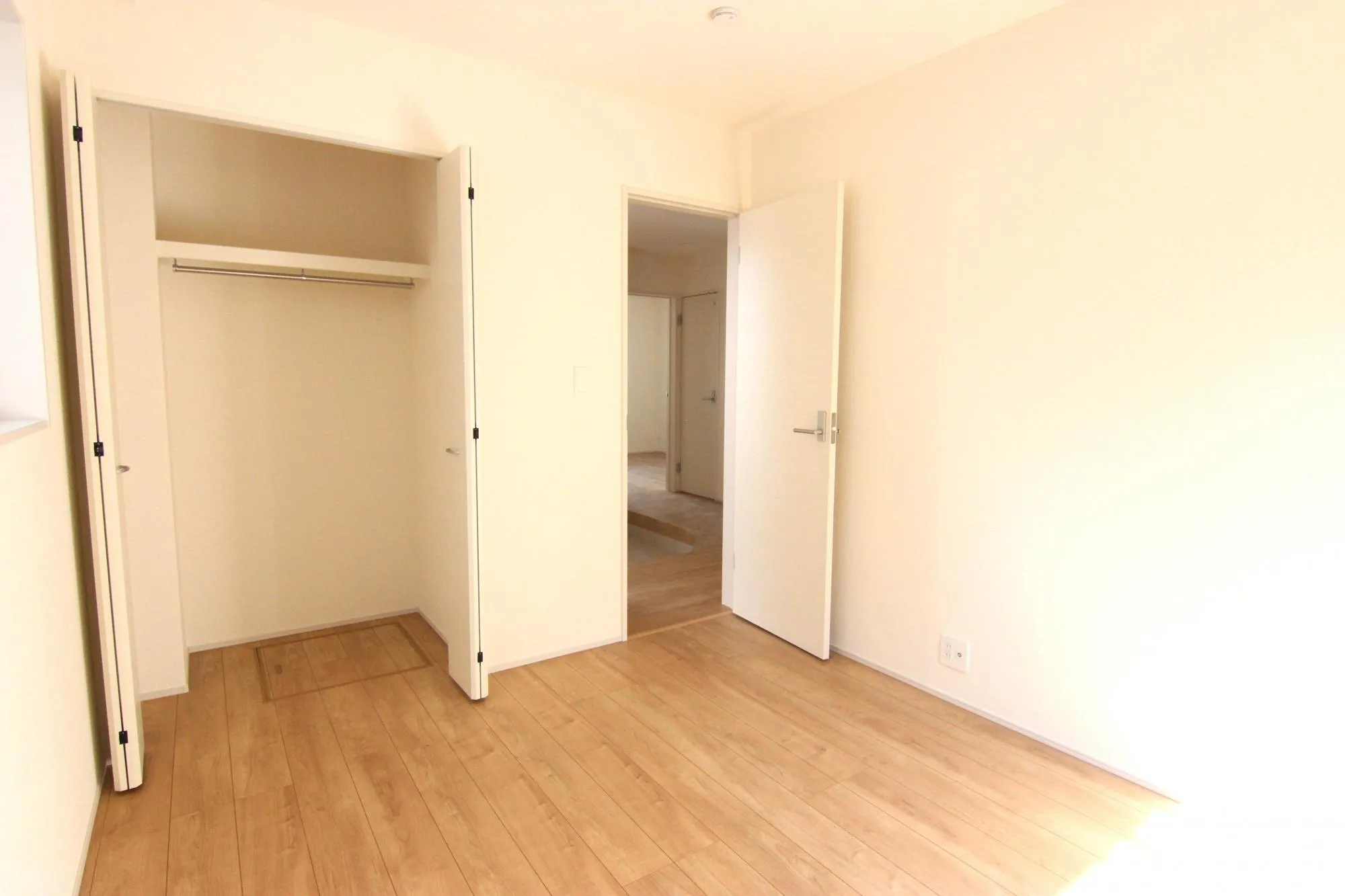 1階洋室5.25帖・南